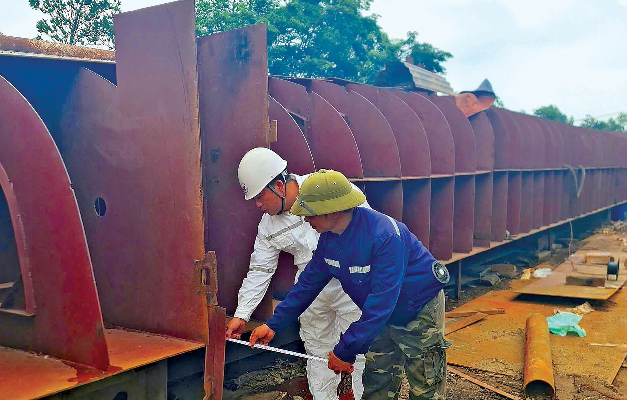 Những người “gác cổng” sông nước- Ảnh 1.