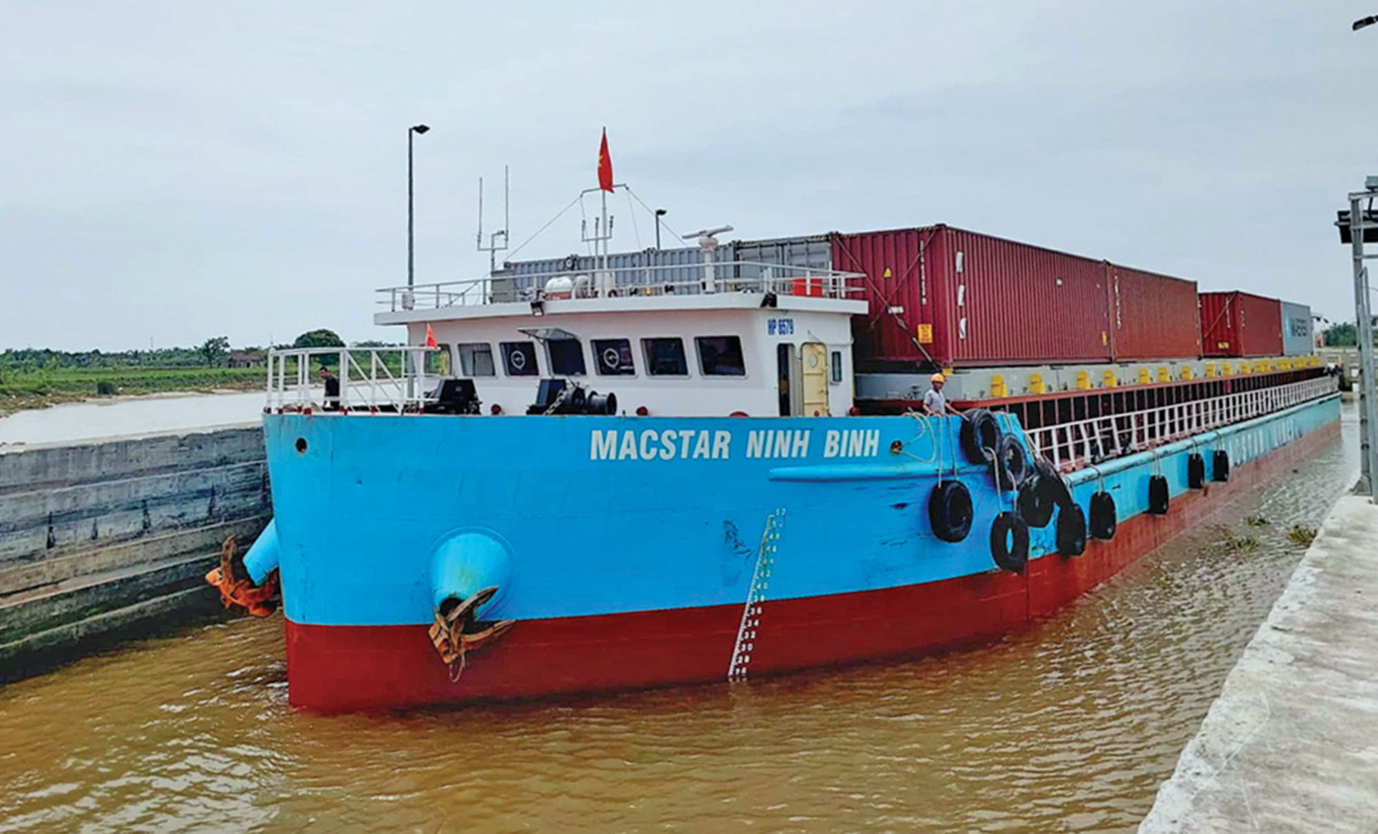 "Miniature Panama Canal" in the middle of the Northern Delta- Photo 2.