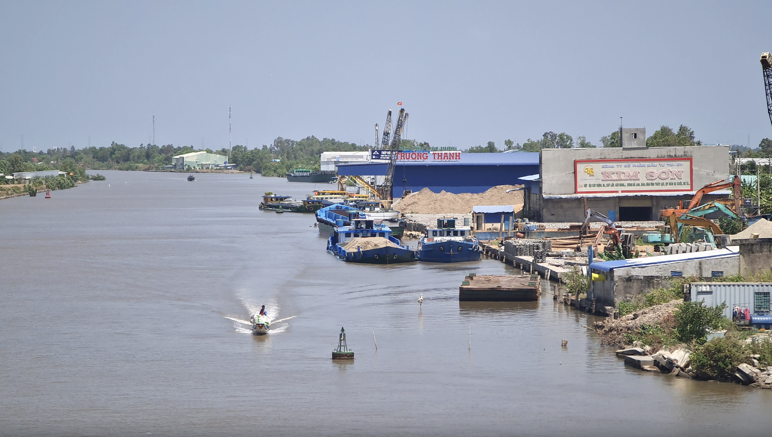 Quy định mới về thẩm quyền gia hạn hoạt động, công bố đóng cảng, bến thuỷ nội địa- Ảnh 1. Quy định mới về thẩm quyền gia hạn hoạt động, công bố đóng cảng, bến thuỷ nội địa- Ảnh 1.