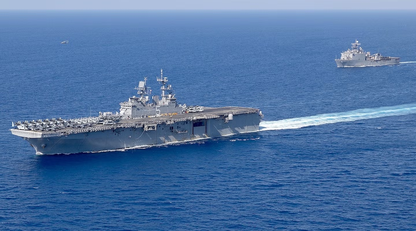 Vì sao Iran khó có khả năng phong tỏa eo biển Hormuz? - Ảnh 2. Vì sao Iran khó có khả năng phong tỏa eo biển Hormuz? - Ảnh 2.