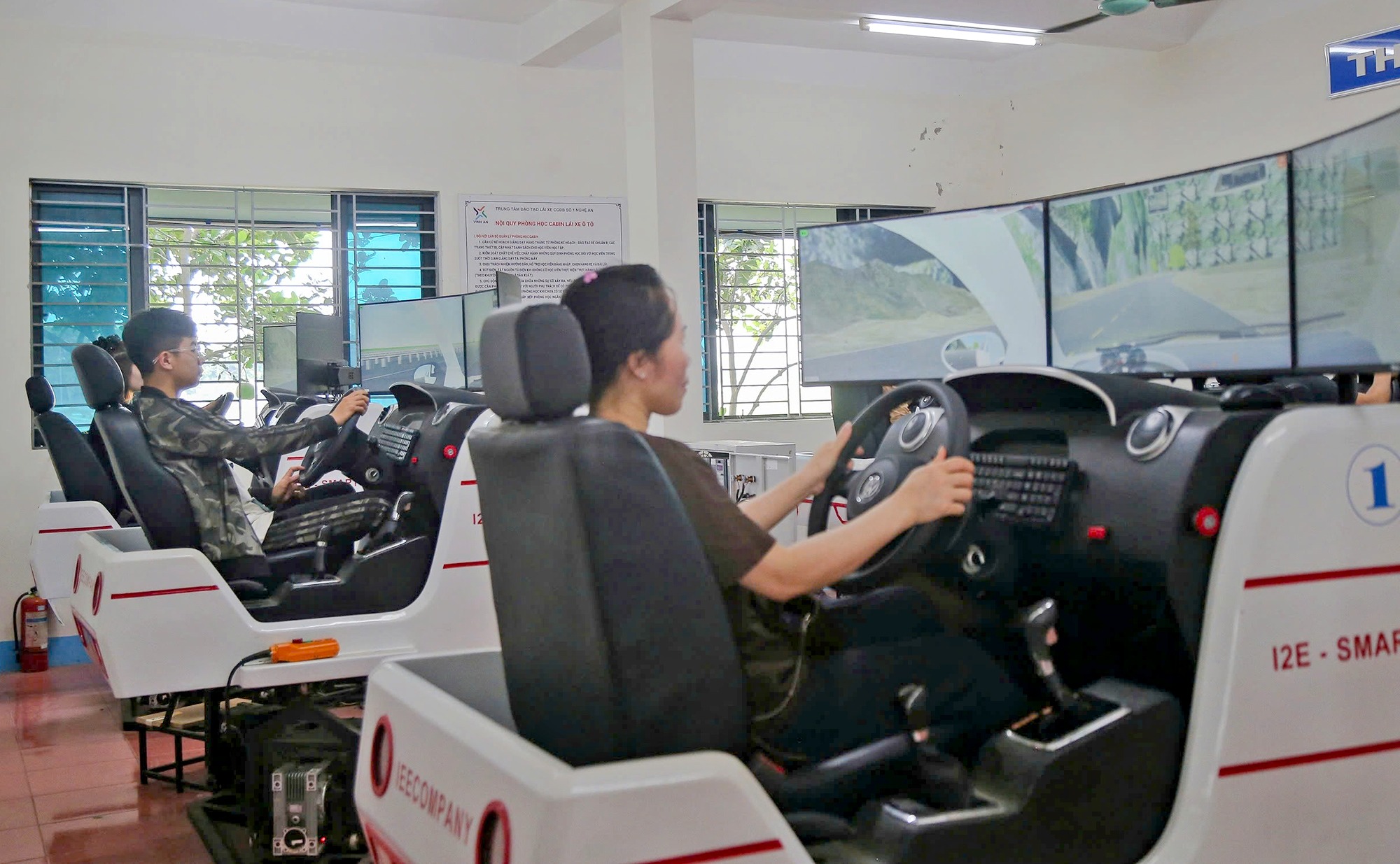 CSGT Hà Nội tổ chức kỳ sát hạch lái xe đầu tiên từ ngày 24/6- Ảnh 1. CSGT Hà Nội tổ chức kỳ sát hạch lái xe đầu tiên từ ngày 24/6- Ảnh 1.