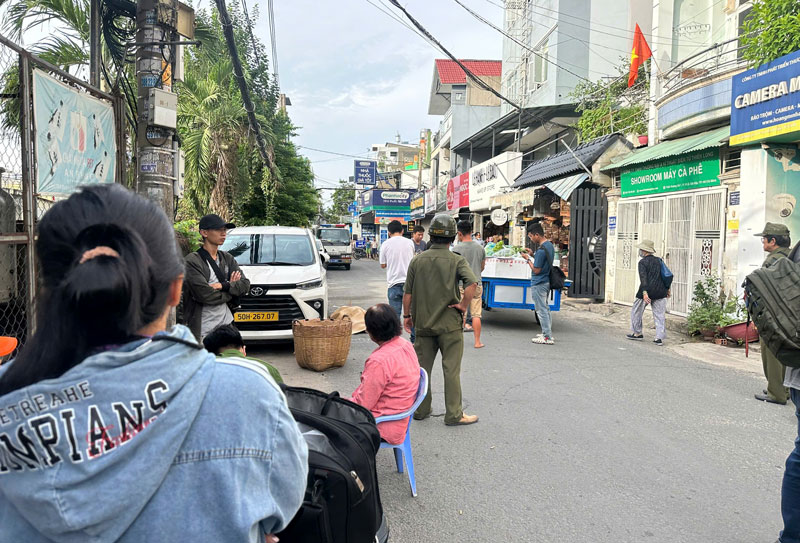 Hiện trường vụ tai nạn khiến người đàn ông tử vong. Hiện trường vụ tai nạn khiến người đàn ông tử vong.