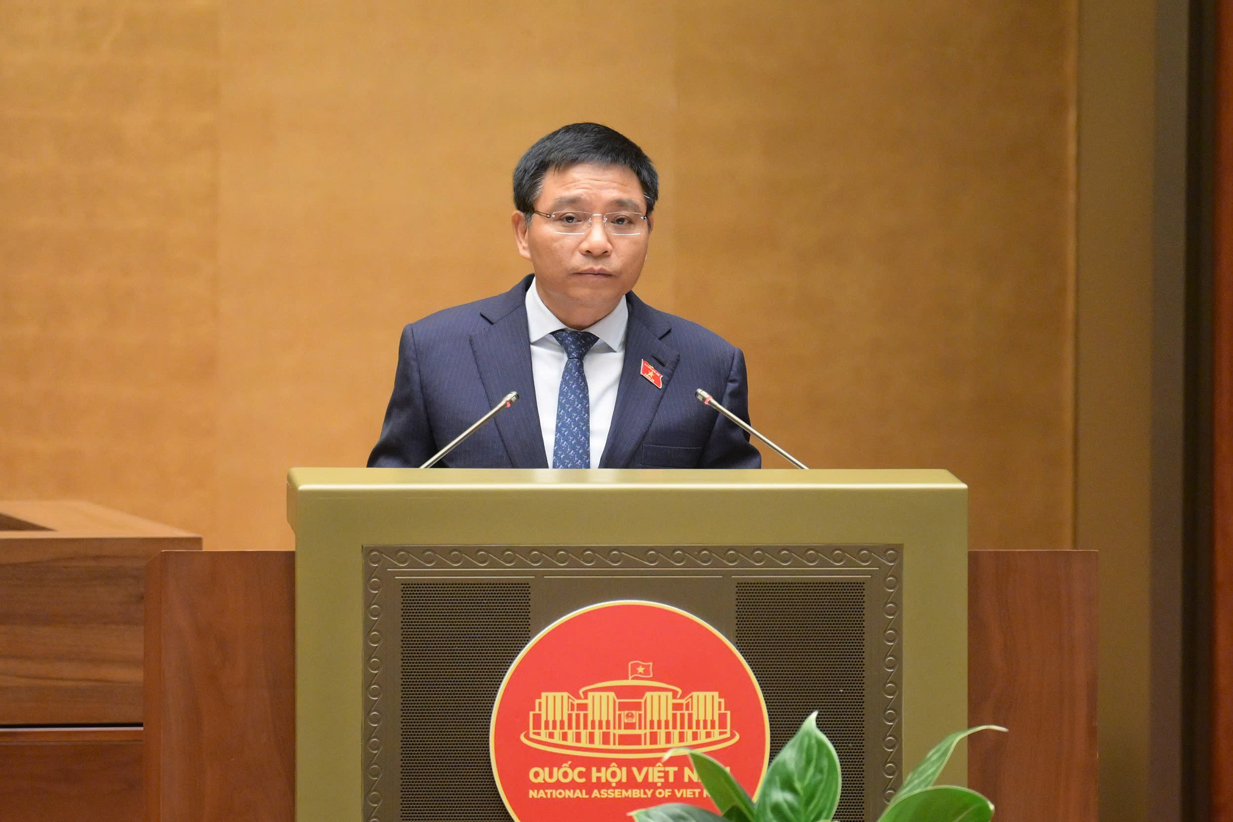 Quốc hội thông qua một luật sửa 8 luật, gỡ vướng 11 dự án BOT giảm doanh thu- Ảnh 2. Quốc hội thông qua một luật sửa 8 luật, gỡ vướng 11 dự án BOT giảm doanh thu- Ảnh 2.