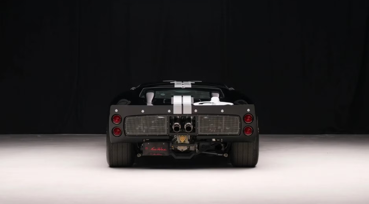 Ford GT40 phiên bản đặc biệt lên sàn đấu giá- Ảnh 3. Ford GT40 phiên bản đặc biệt lên sàn đấu giá- Ảnh 3.