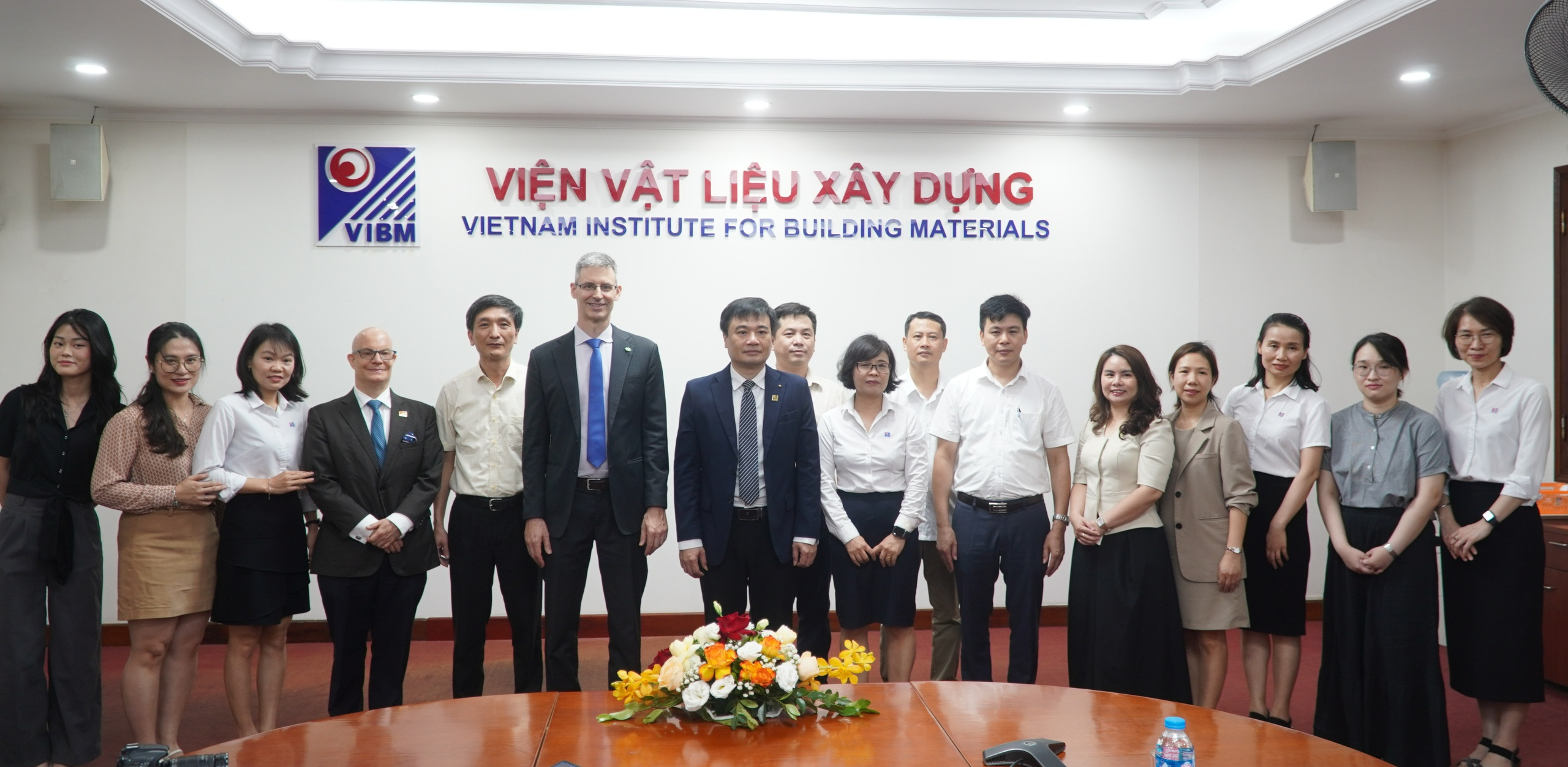 Viện Vật liệu xây dựng ký kết hợp tác với Hội đồng Công trình Xanh- Ảnh 1. Viện Vật liệu xây dựng ký kết hợp tác với Hội đồng Công trình Xanh- Ảnh 1.