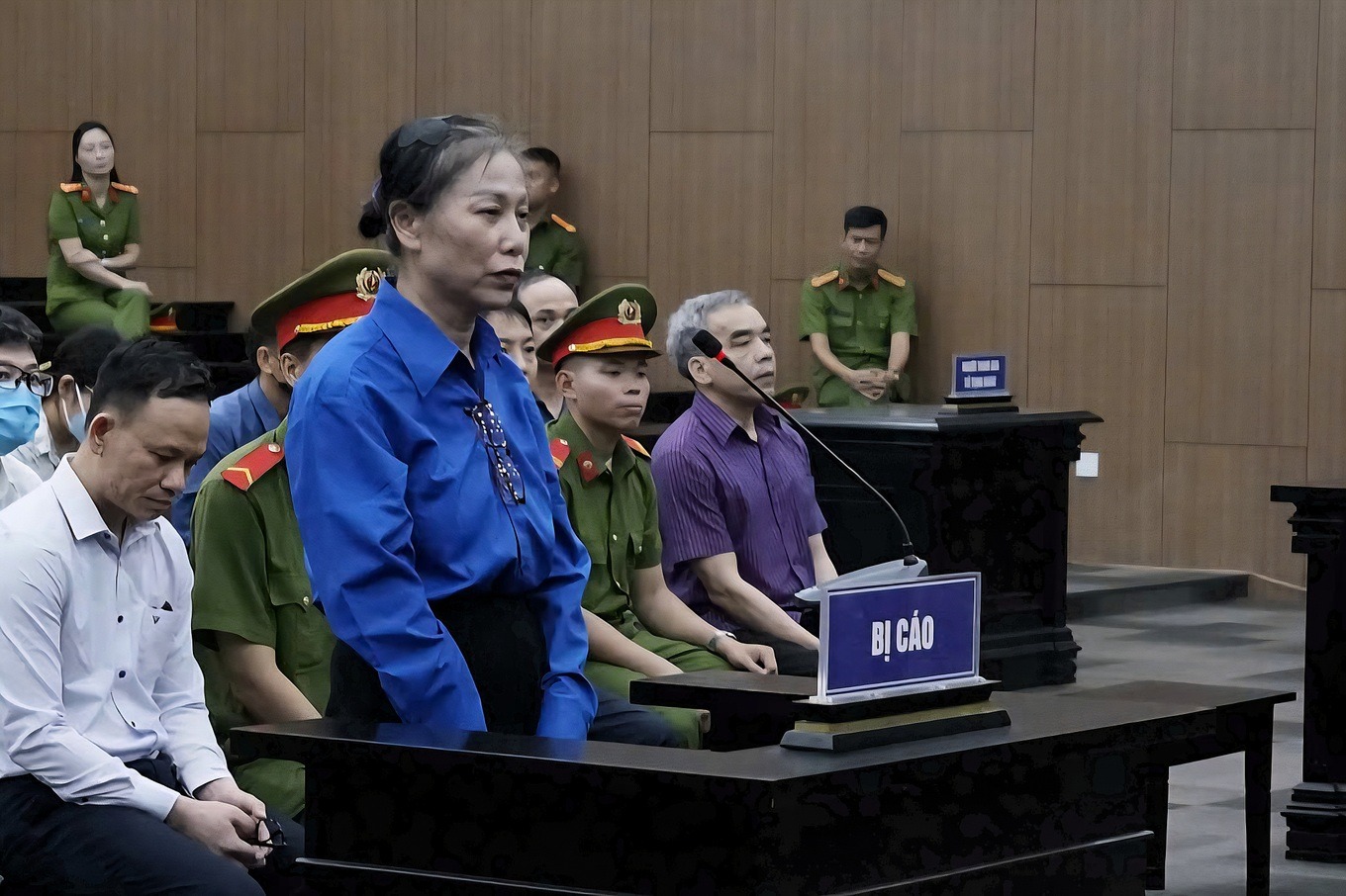 Cựu Bí thư Vĩnh Phúc khai dùng tiền nhận hối lộ để "làm từ thiện"- Ảnh 1. Cựu Bí thư Vĩnh Phúc khai dùng tiền nhận hối lộ để "làm từ thiện"- Ảnh 1.