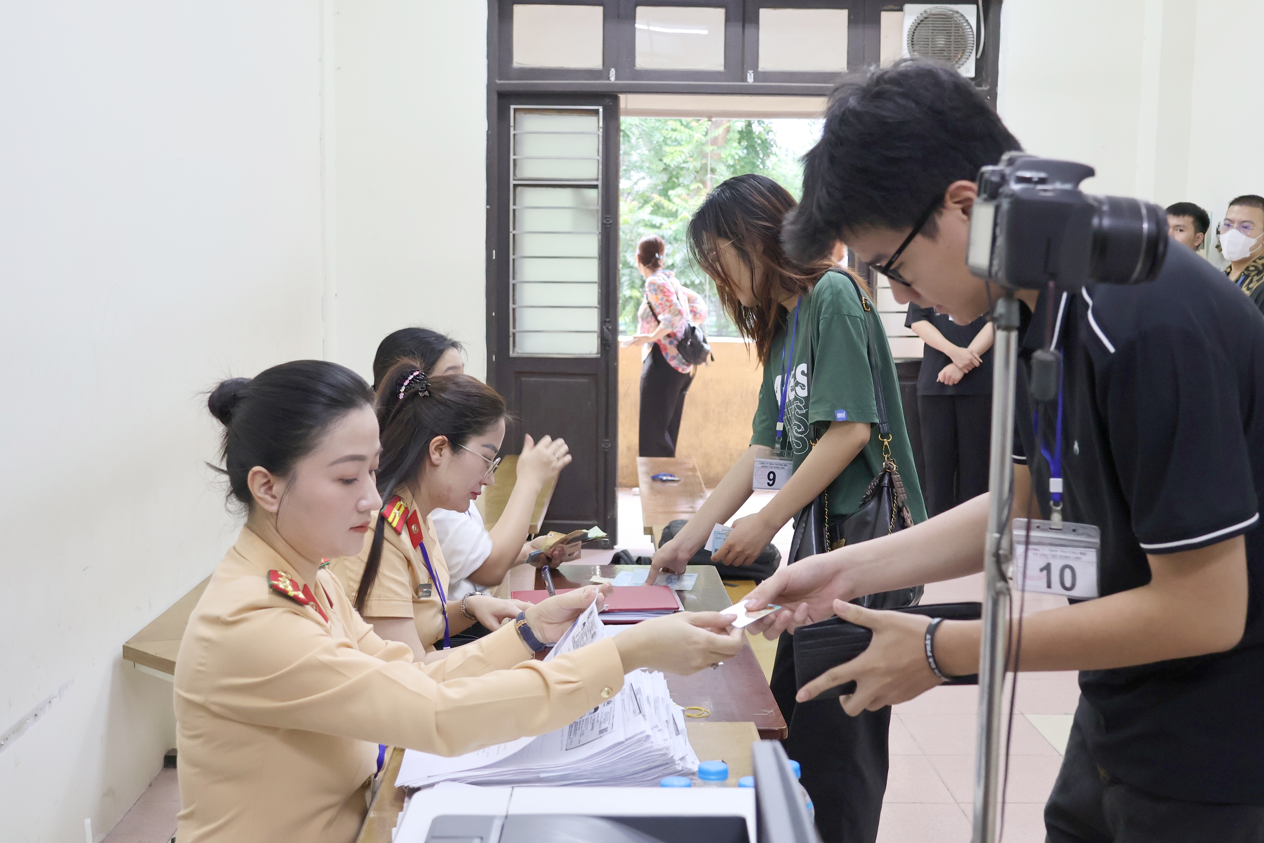 CSGT Hà Nội bắt đầu tổ chức sát hạch bằng lái xe máy- Ảnh 2. CSGT Hà Nội bắt đầu tổ chức sát hạch bằng lái xe máy- Ảnh 2.