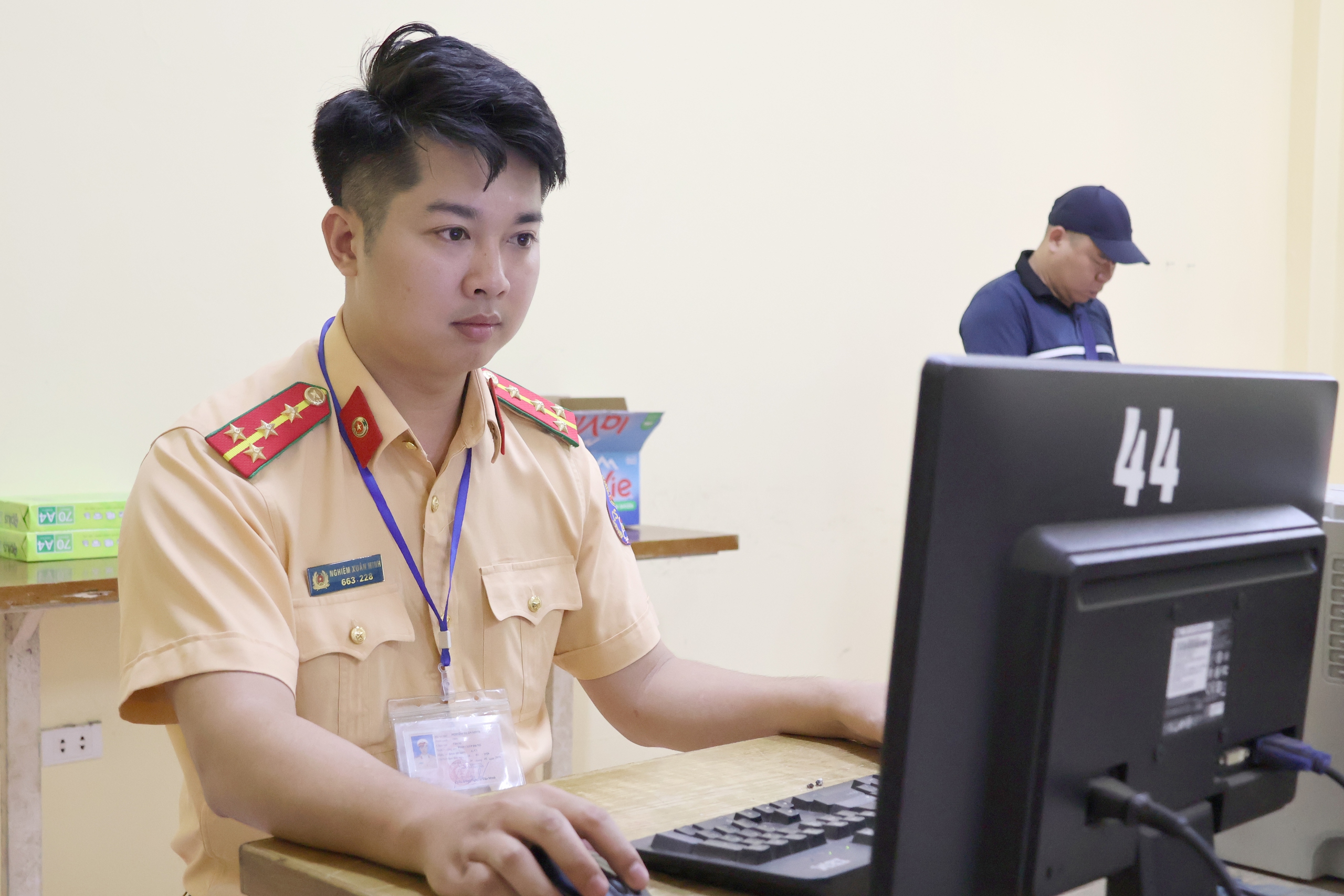 CSGT Hà Nội bắt đầu tổ chức sát hạch bằng lái xe máy- Ảnh 4. CSGT Hà Nội bắt đầu tổ chức sát hạch bằng lái xe máy- Ảnh 4.