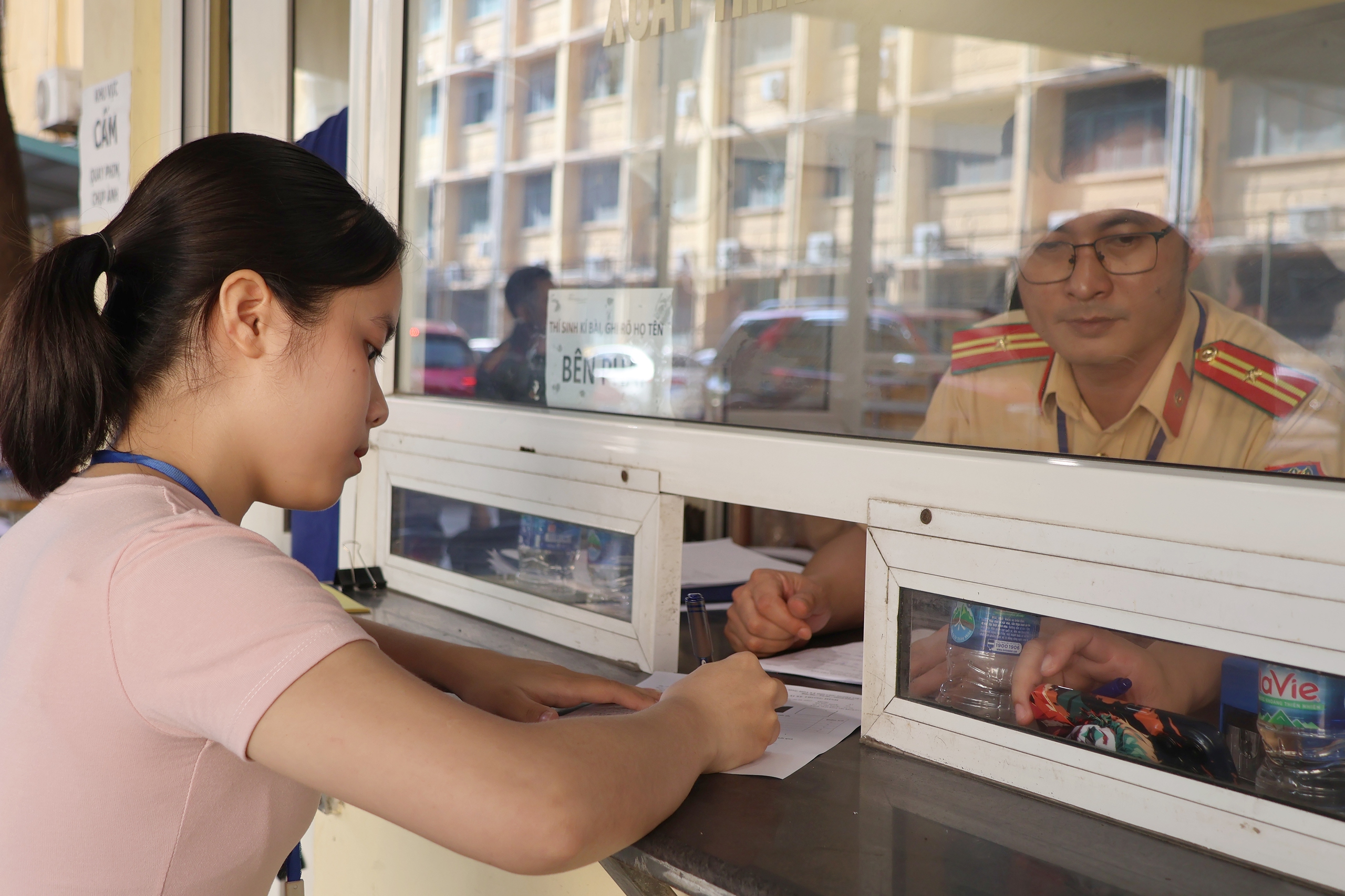CSGT Hà Nội bắt đầu tổ chức sát hạch bằng lái xe máy- Ảnh 14. CSGT Hà Nội bắt đầu tổ chức sát hạch bằng lái xe máy- Ảnh 14.