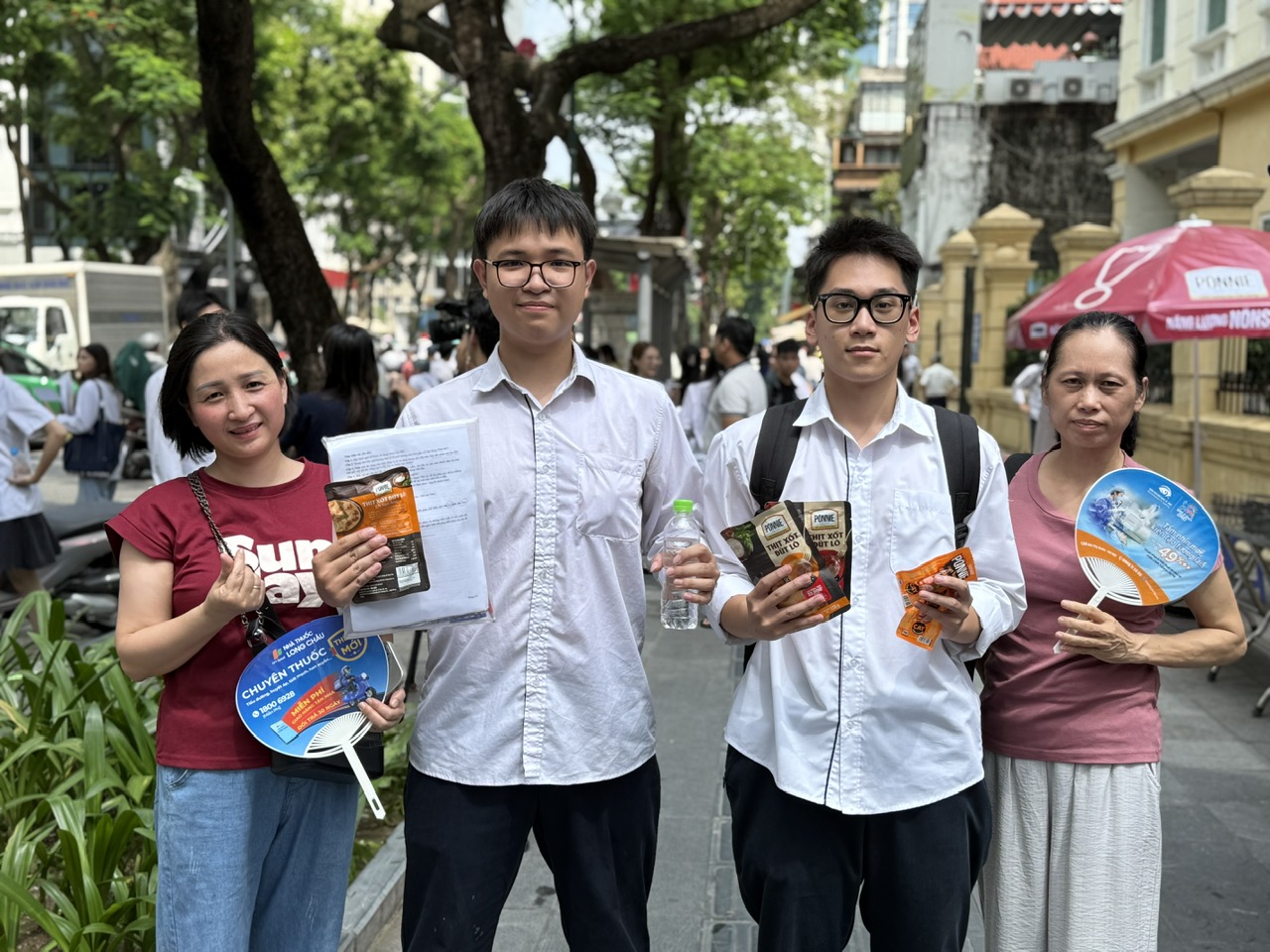 Ngữ văn 2025: Đề thi đổi mới, đánh thức tư duy sáng tạo- Ảnh 1. Ngữ văn 2025: Đề thi đổi mới, đánh thức tư duy sáng tạo- Ảnh 1.
