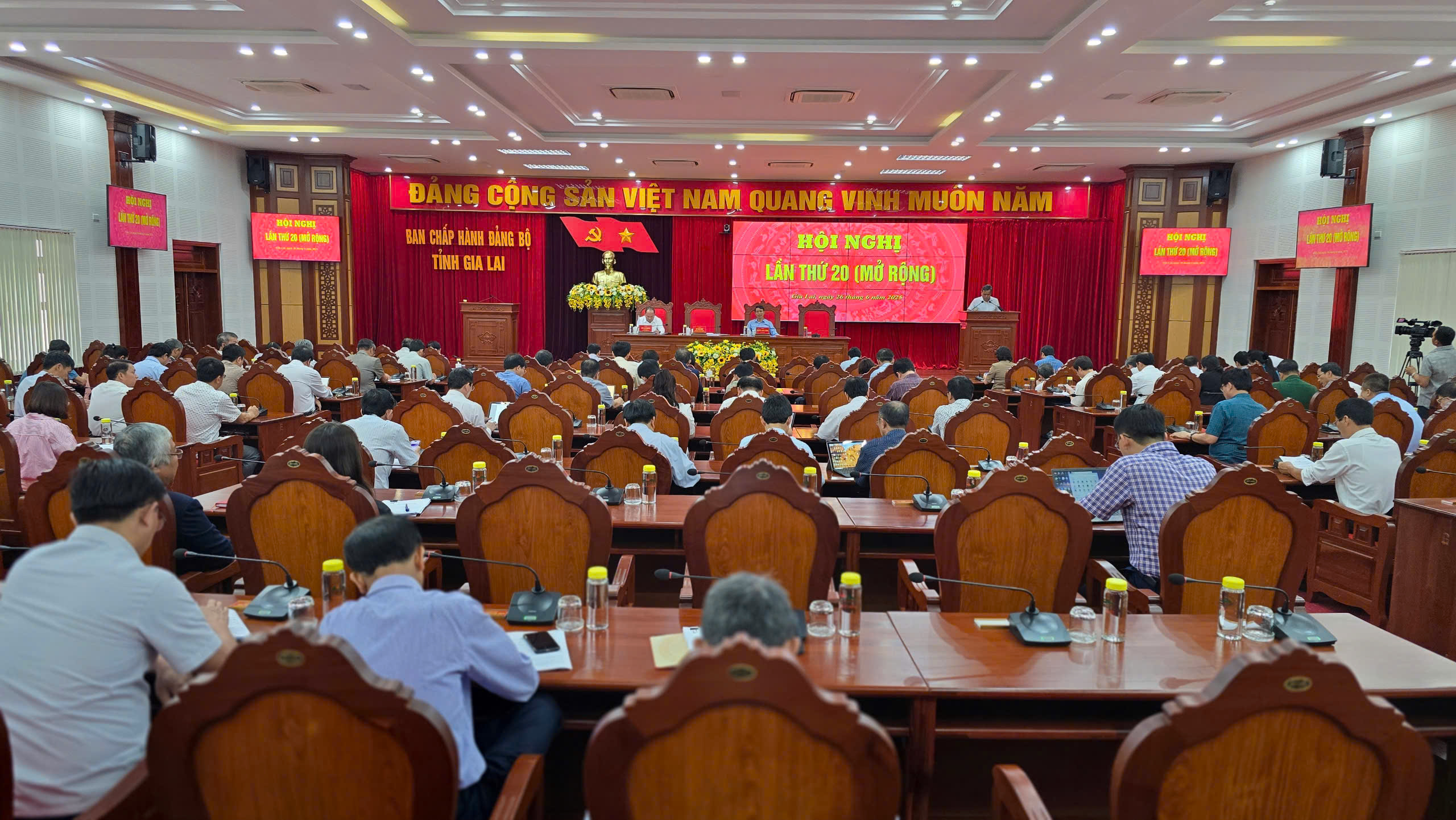 Gia Lai: 18 cán bộ nghỉ công tác trước thời điểm sáp nhập tỉnh- Ảnh 2.
