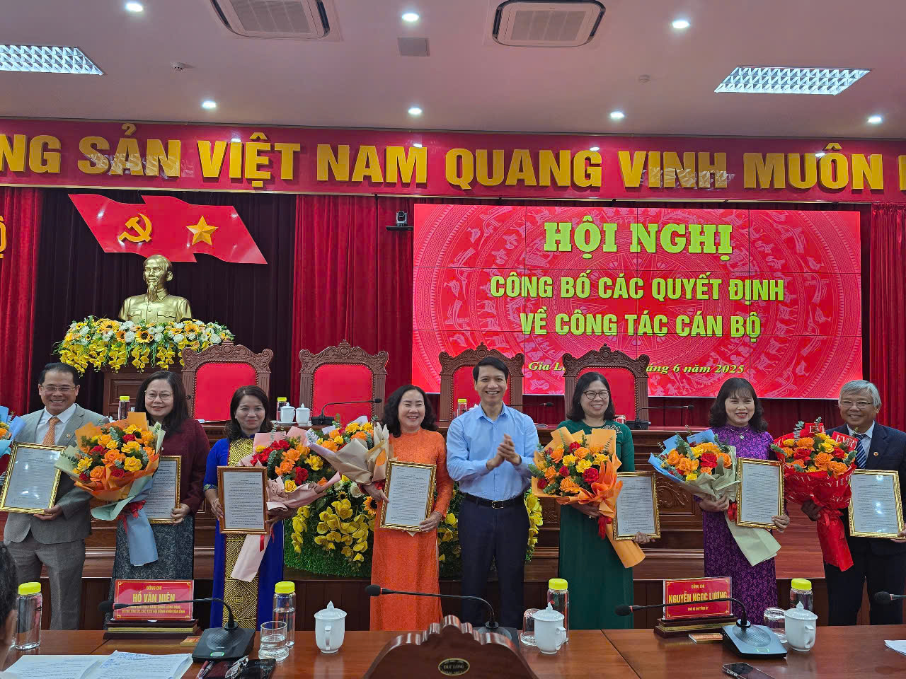 Gia Lai: 18 cán bộ nghỉ công tác trước thời điểm sáp nhập tỉnh- Ảnh 1.
