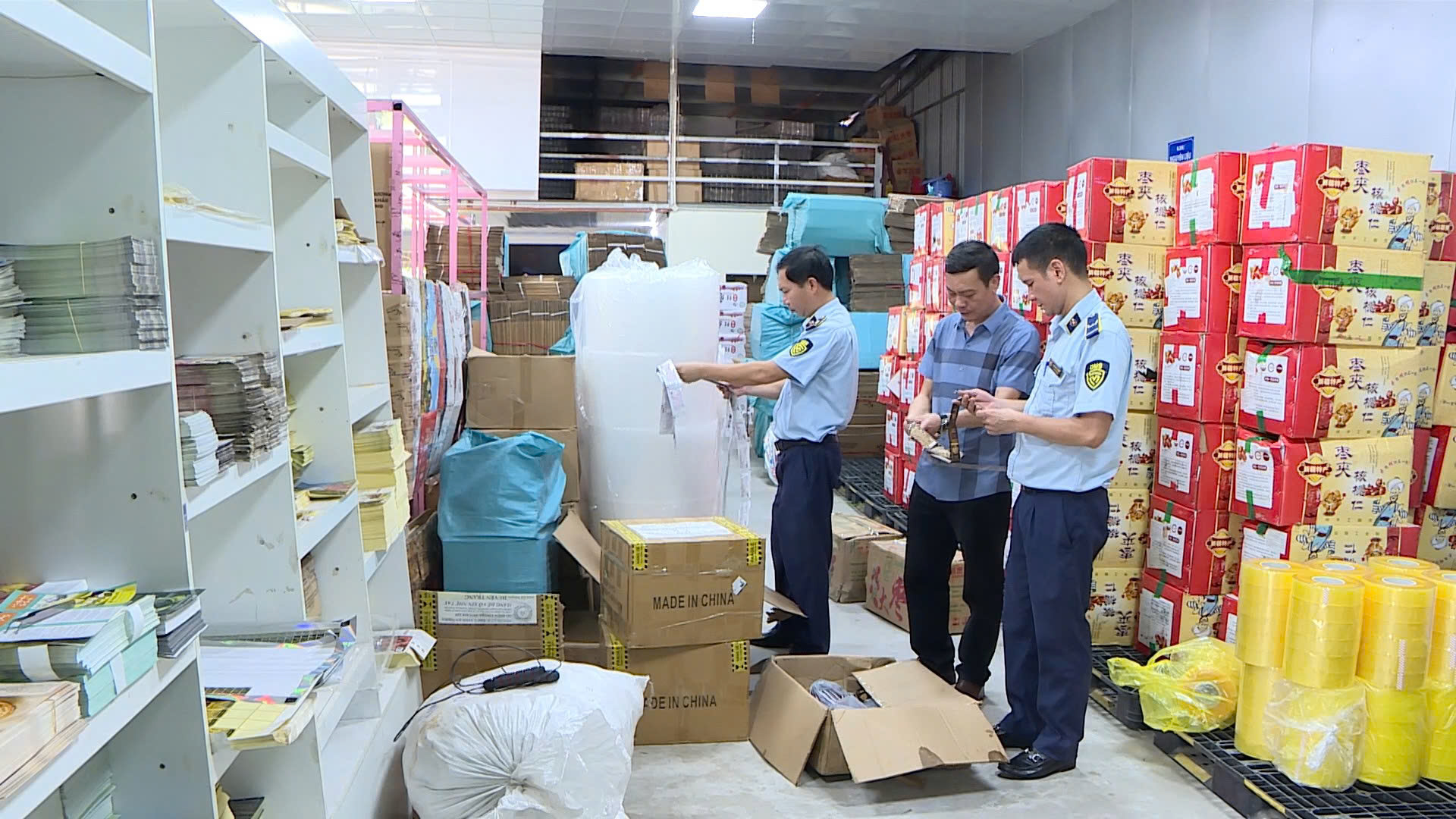 Phú Thọ: Xử phạt một công ty hơn 350 triệu đồng vì kinh doanh hàng giả- Ảnh 1. Phú Thọ: Xử phạt một công ty hơn 350 triệu đồng vì kinh doanh hàng giả- Ảnh 1.