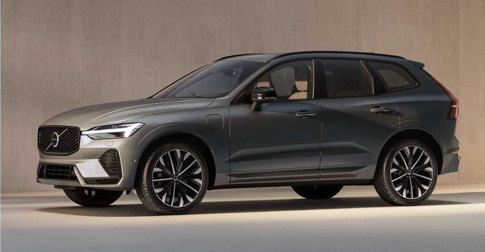 XC60 trở thành mẫu xe bán chạy nhất lịch sử của Volvo- Ảnh 2. XC60 trở thành mẫu xe bán chạy nhất lịch sử của Volvo- Ảnh 2.