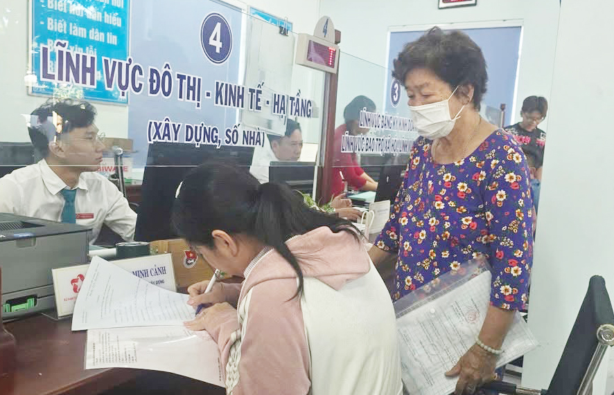 Từ 1/7, TP.HCM có 1.997 thủ tục hành chính thực hiện ở cấp tỉnh- Ảnh 1. Từ 1/7, TP.HCM có 1.997 thủ tục hành chính thực hiện ở cấp tỉnh- Ảnh 1.