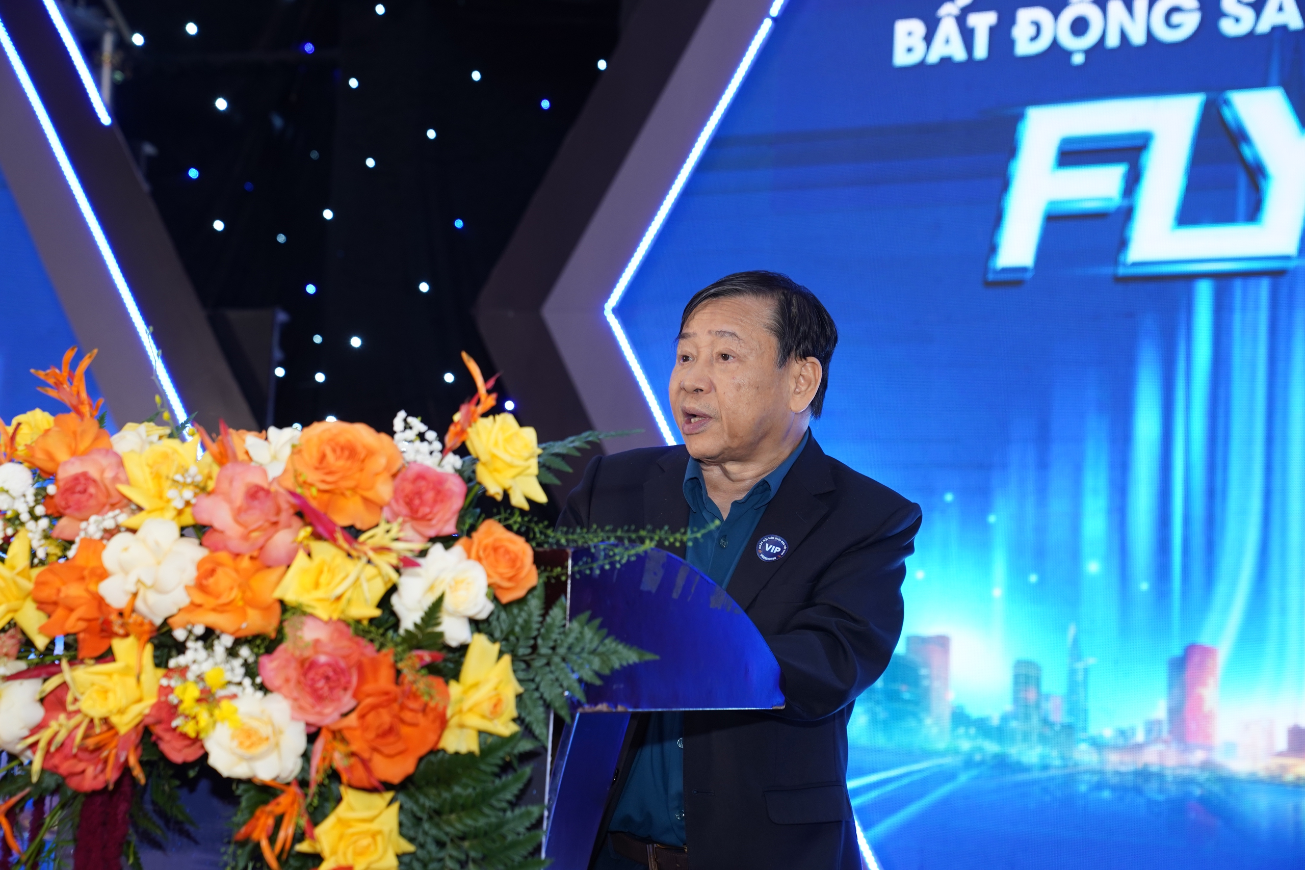 Nghề môi giới: Cầu nối bền bỉ "giữ nhiệt" của thị trường bất động sản- Ảnh 1. Nghề môi giới: Cầu nối bền bỉ "giữ nhiệt" của thị trường bất động sản- Ảnh 1.