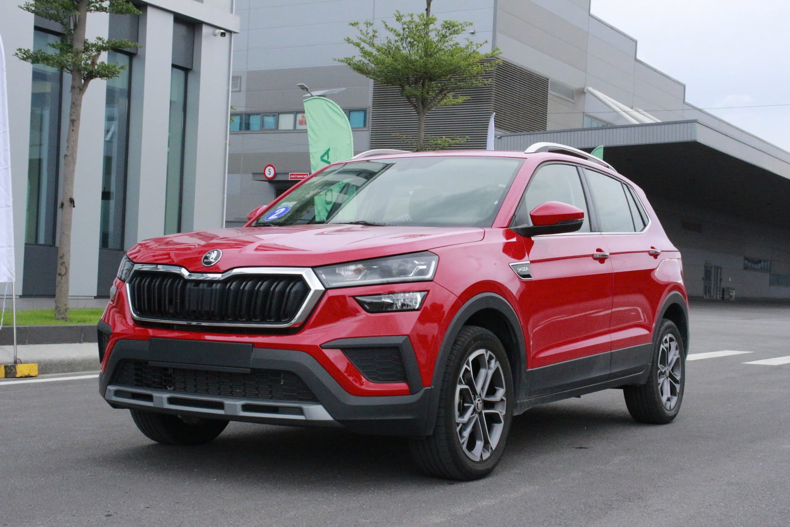 Skoda Kushaq - mẫu SUV cỡ nhỏ rẻ nhất tại Việt Nam- Ảnh 2. Skoda Kushaq - mẫu SUV cỡ nhỏ rẻ nhất tại Việt Nam- Ảnh 2.