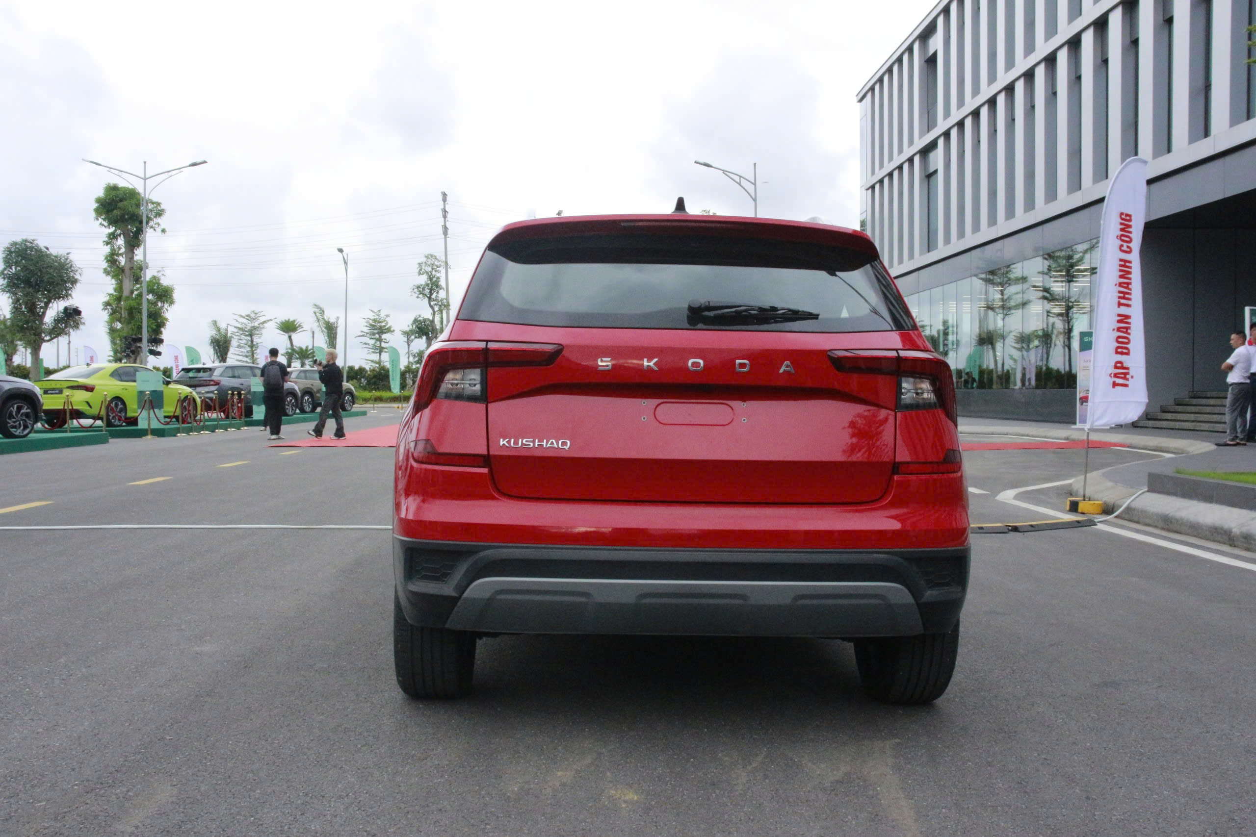 Skoda Kushaq - mẫu SUV cỡ nhỏ rẻ nhất tại Việt Nam- Ảnh 4. Skoda Kushaq - mẫu SUV cỡ nhỏ rẻ nhất tại Việt Nam- Ảnh 4.