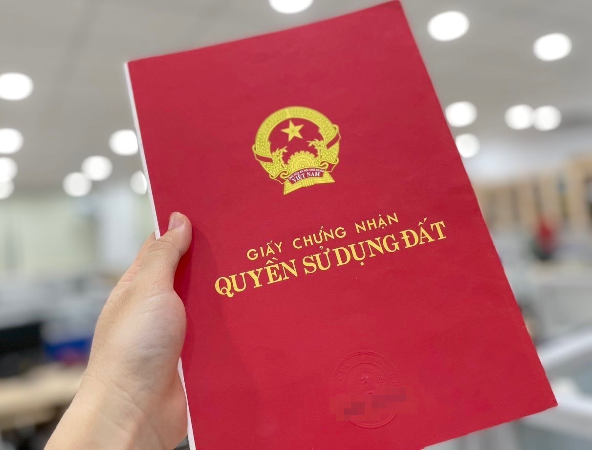 Chính quyền xã sẽ cấp sổ đỏ kể từ 1/7- Ảnh 1. Chính quyền xã sẽ cấp sổ đỏ kể từ 1/7- Ảnh 1.