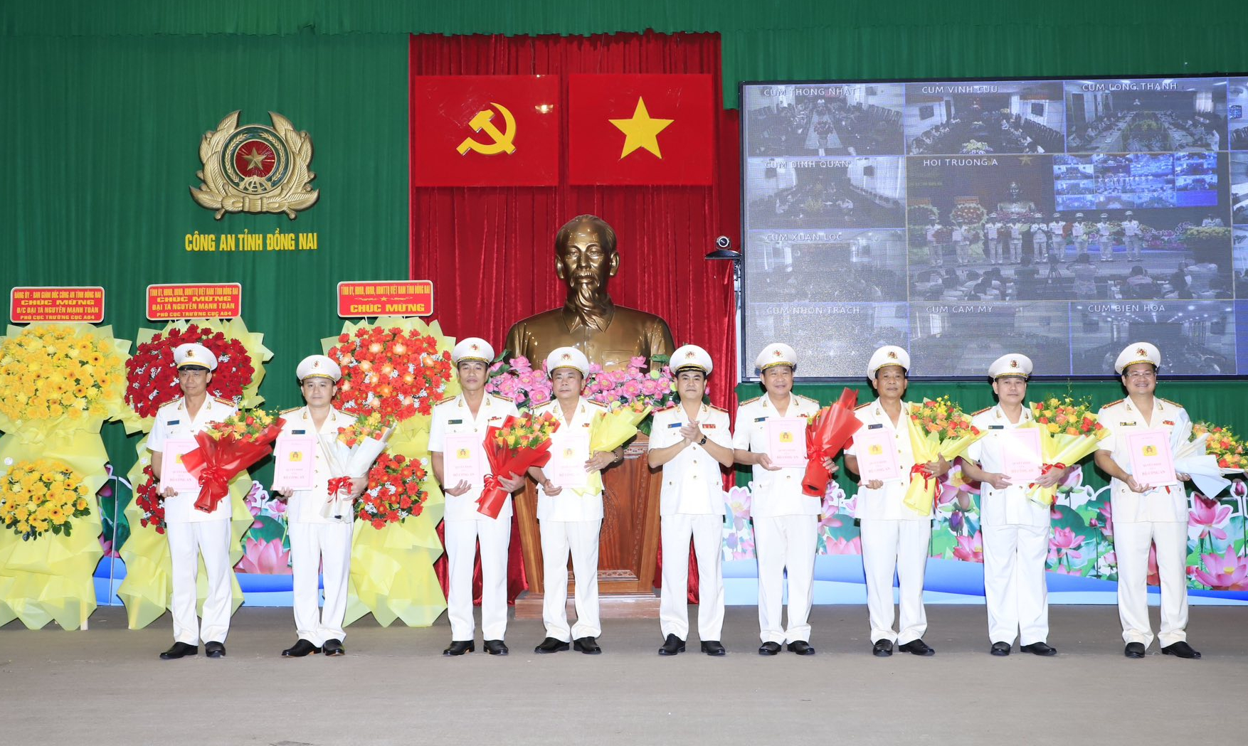 Công an tỉnh Đồng Nai mới có 8 phó giám đốc, trong đó 5 người điều động từ Bình Phước- Ảnh 1.