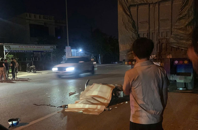 Hiện trường vụ tai nạn khiến người đàn ông tử vong. Hiện trường vụ tai nạn khiến người đàn ông tử vong.