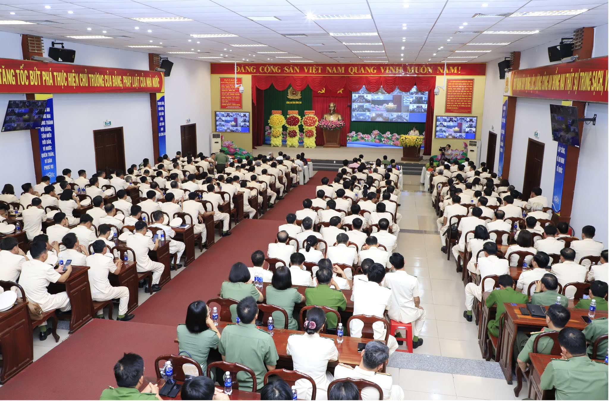 Công an tỉnh Đồng Nai mới có 8 phó giám đốc, trong đó 5 người điều động từ Bình Phước- Ảnh 2.