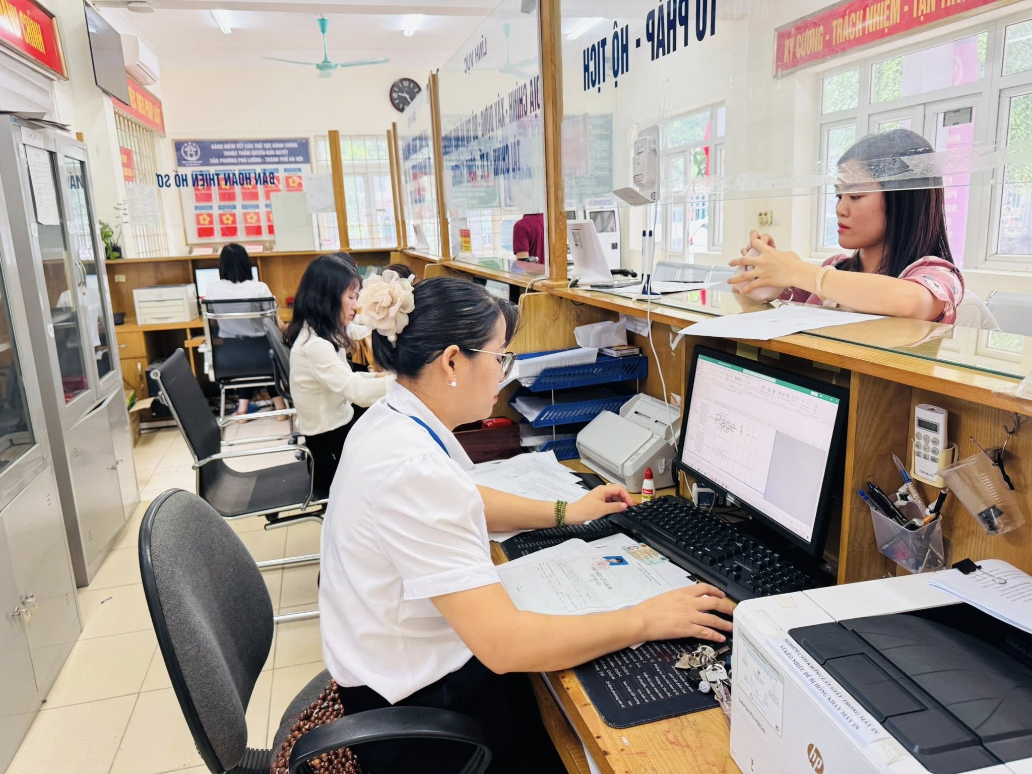 Một cột mốc mới được xác lập, một trang sử mới mở ra- Ảnh 5.