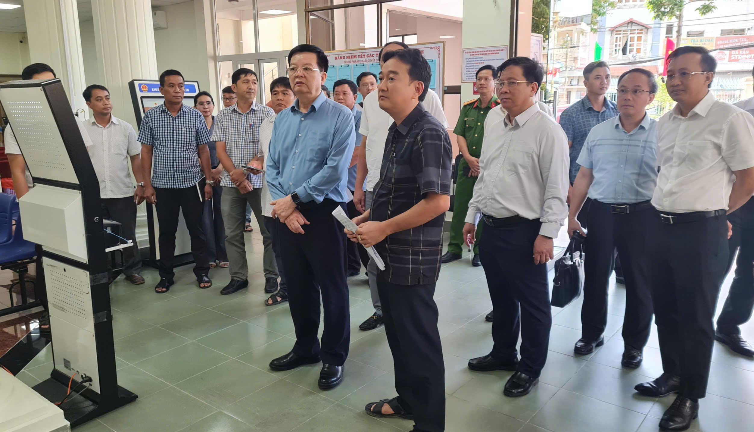 Phó Thủ tướng Mai Văn Chính kiểm tra vận hành chính quyền hai cấp tỉnh An Giang mới- Ảnh 1. Phó Thủ tướng Mai Văn Chính kiểm tra vận hành chính quyền hai cấp tỉnh An Giang mới- Ảnh 1.