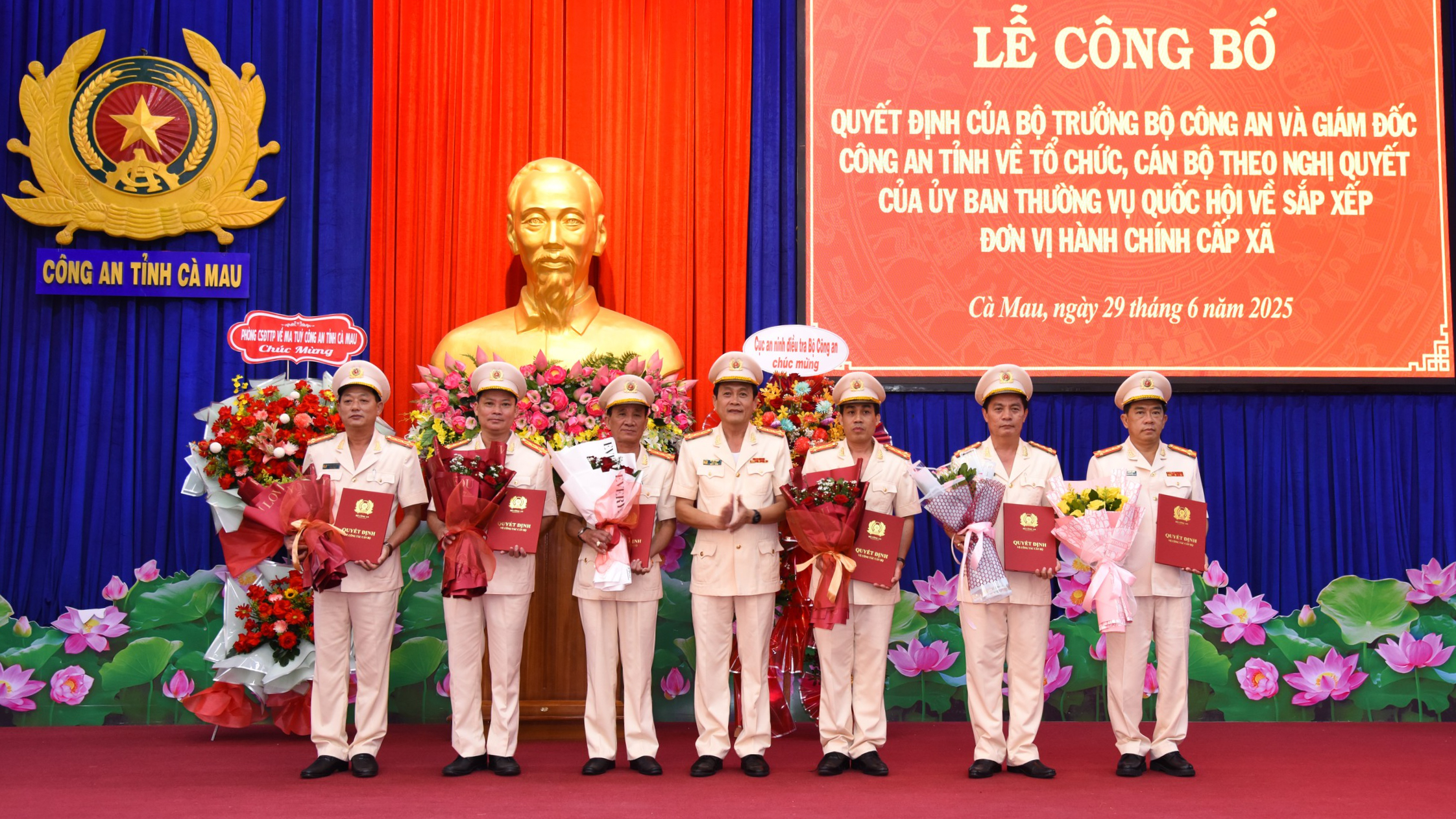 Sáu Phó giám đốc Công an tỉnh Cà Mau sau sáp nhập- Ảnh 1. Sáu Phó giám đốc Công an tỉnh Cà Mau sau sáp nhập- Ảnh 1.