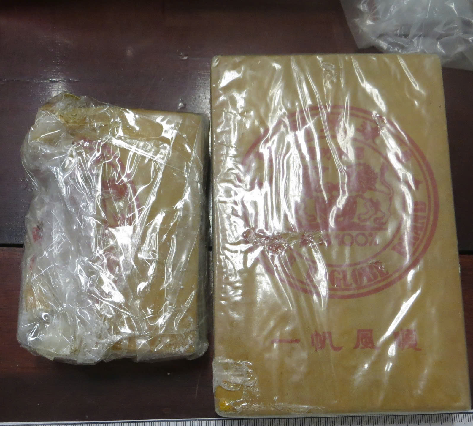 Cần Thơ: Bắt 10 đối tượng, thu giữ gần 2,7kg ma túy, 1 khẩu súng- Ảnh 8. Cần Thơ: Bắt 10 đối tượng, thu giữ gần 2,7kg ma túy, 1 khẩu súng- Ảnh 8.