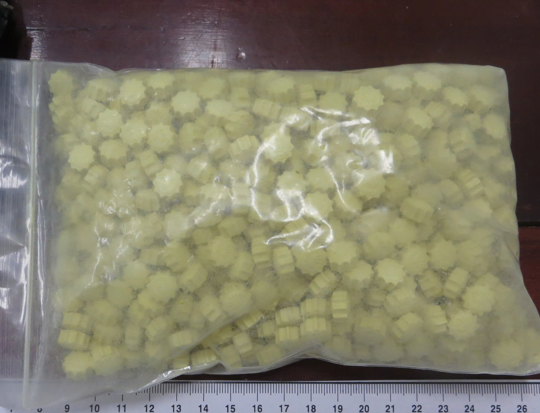 Cần Thơ: Bắt 10 đối tượng, thu giữ gần 2,7kg ma túy, 1 khẩu súng- Ảnh 9. Cần Thơ: Bắt 10 đối tượng, thu giữ gần 2,7kg ma túy, 1 khẩu súng- Ảnh 9.