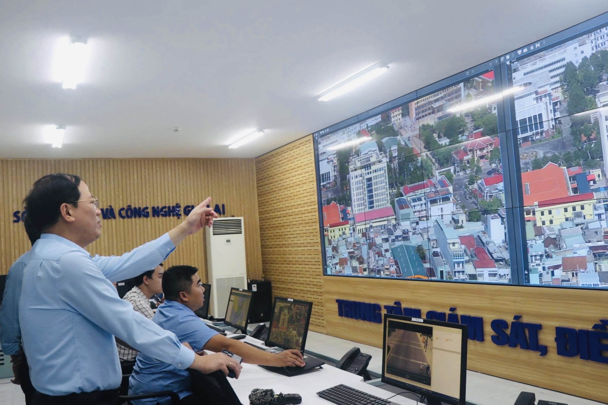 Trong thời khắc lịch sử 1/7, bộ máy chính quyền số phải vận hành thông suốt- Ảnh 1. Trong thời khắc lịch sử 1/7, bộ máy chính quyền số phải vận hành thông suốt- Ảnh 1.