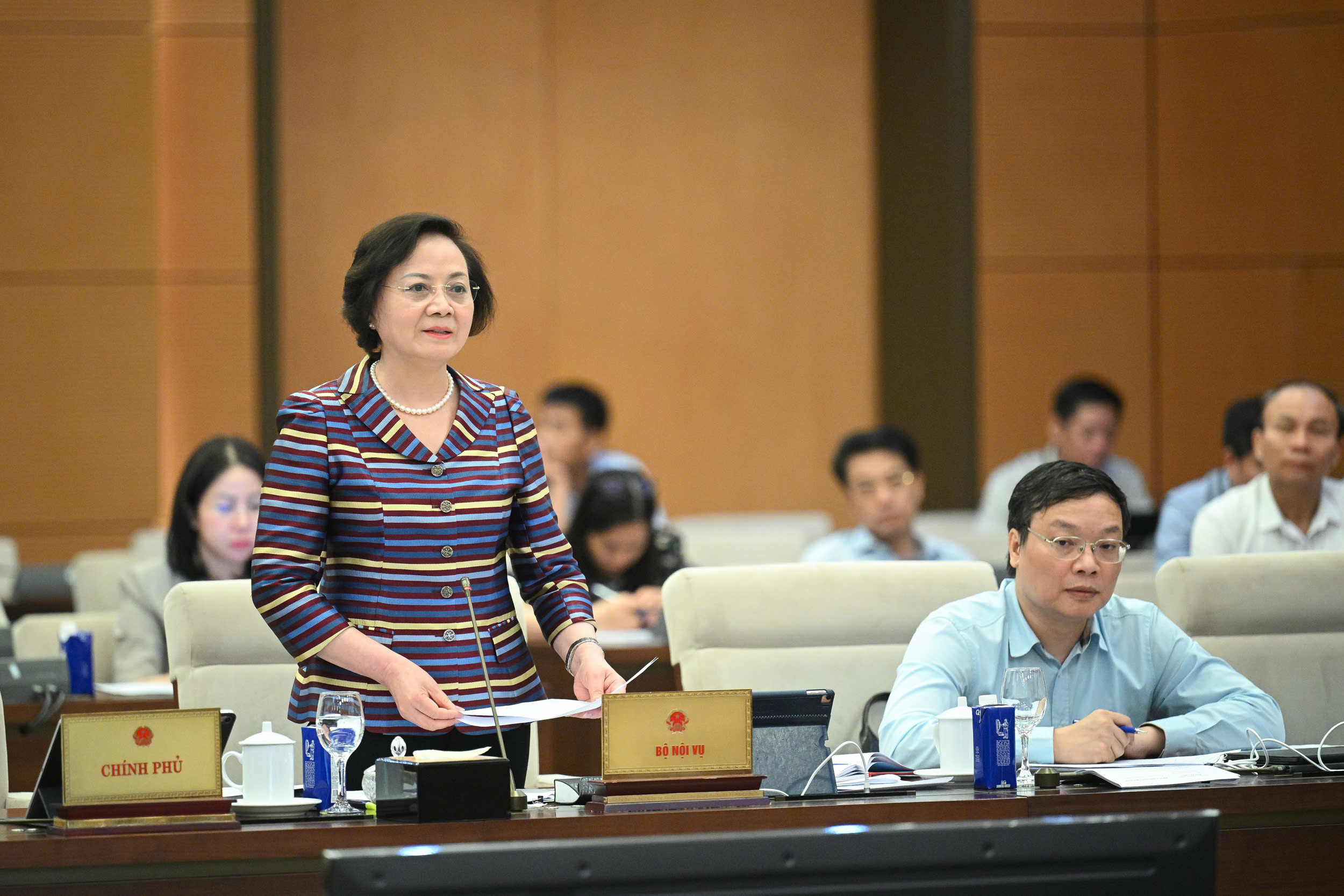 Đề xuất ký hợp đồng với doanh nhân tiêu biểu làm nhiệm vụ công chức lãnh đạo- Ảnh 1. Đề xuất ký hợp đồng với doanh nhân tiêu biểu làm nhiệm vụ công chức lãnh đạo- Ảnh 1.