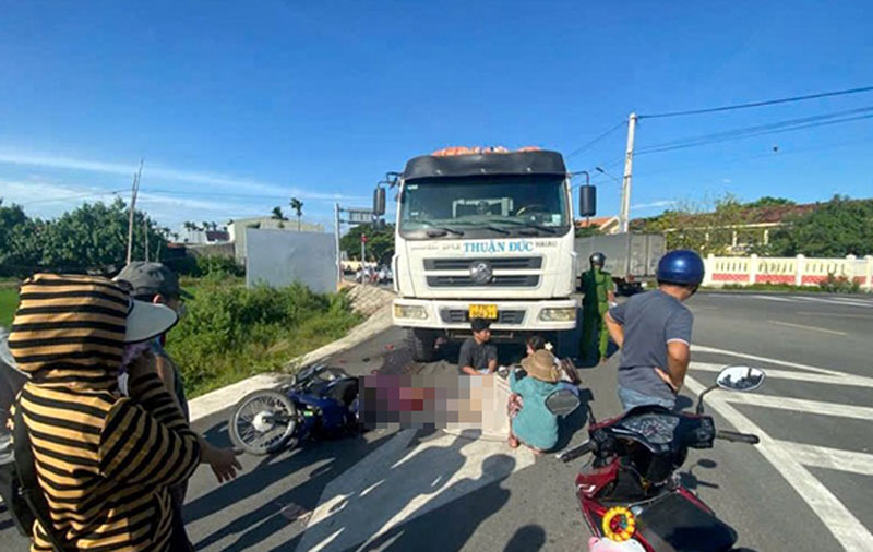Hiện trường vụ tai nạn khiến bà Th thiệt mạng- Ảnh T.Đ.