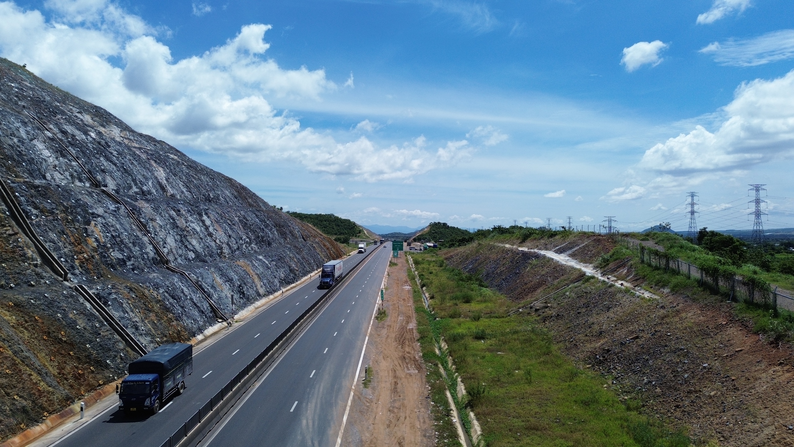Hiện trạng các tuyến quốc lộ nối Bình Thuận - Lâm Đồng- Ảnh 9. Hiện trạng các tuyến quốc lộ nối Bình Thuận - Lâm Đồng- Ảnh 9.
