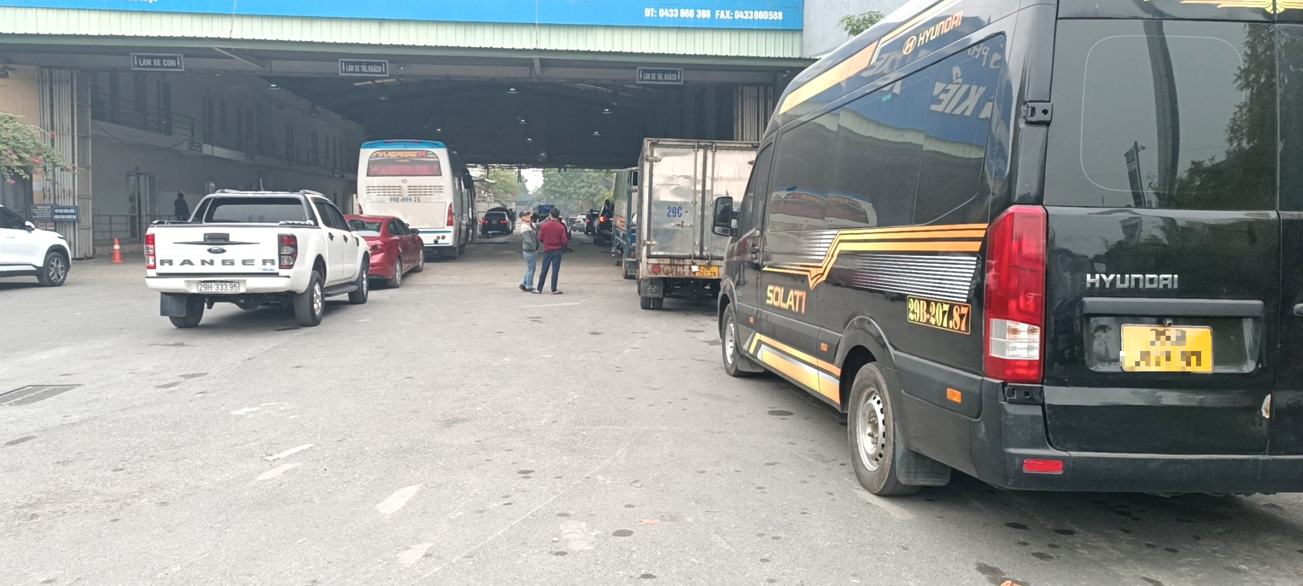 Kiến nghị gỡ khó hàng trăm nghìn xe kinh doanh vận tải vướng đăng kiểm- Ảnh 2. Kiến nghị gỡ khó hàng trăm nghìn xe kinh doanh vận tải vướng đăng kiểm- Ảnh 2.
