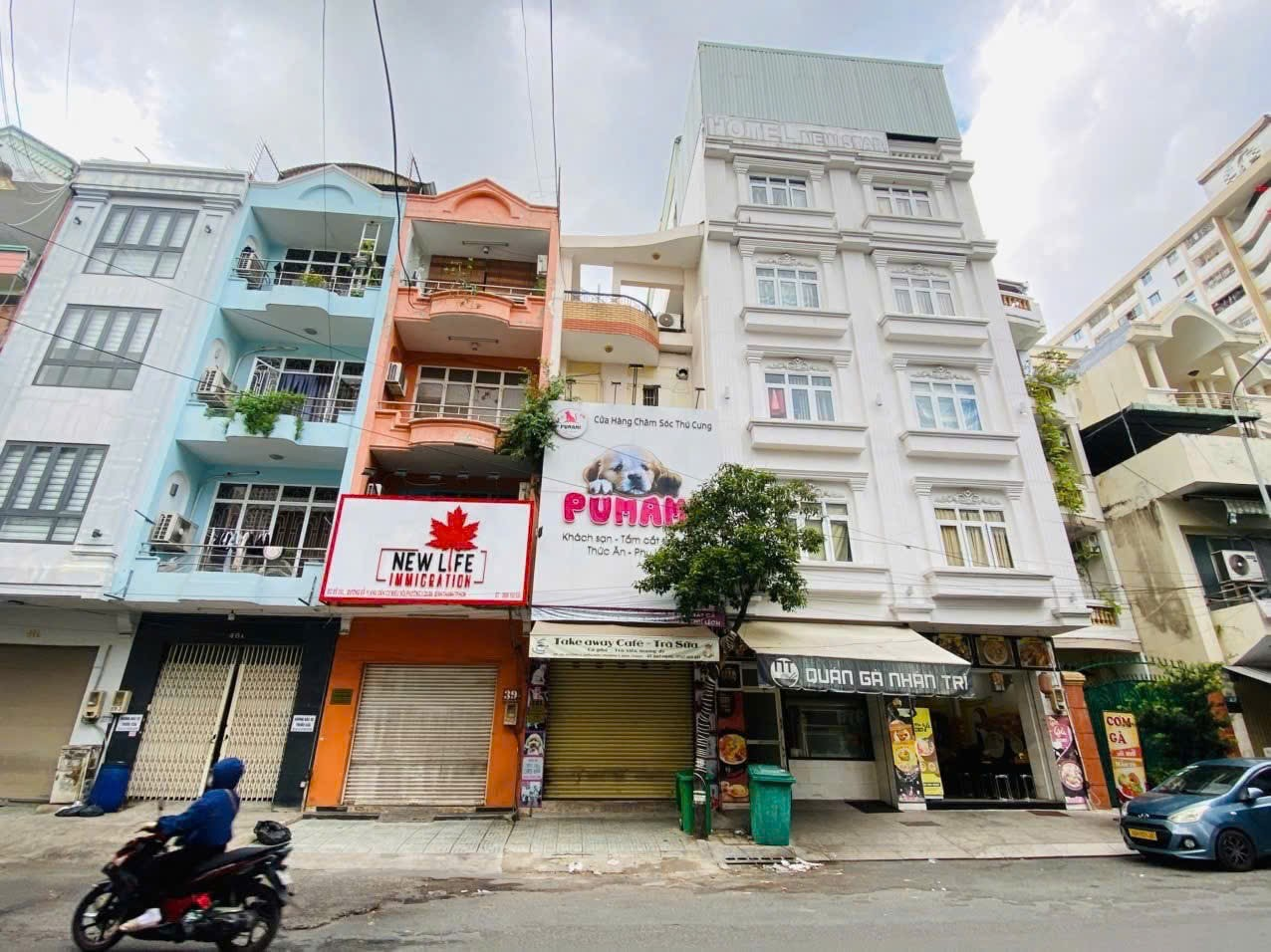 Góc khuất thị trường bất động sản nhà phố: Môi giới cũng ngậm đắng vì "tin mồi"- Ảnh 1. Góc khuất thị trường bất động sản nhà phố: Môi giới cũng ngậm đắng vì "tin mồi"- Ảnh 1.
