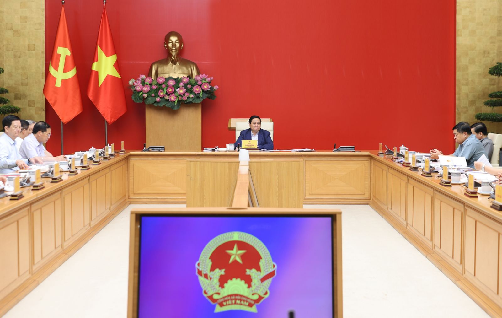Tiết kiệm chi thường xuyên, dành thêm nguồn lực cho các dự án lớn- Ảnh 2. Tiết kiệm chi thường xuyên, dành thêm nguồn lực cho các dự án lớn- Ảnh 2.
