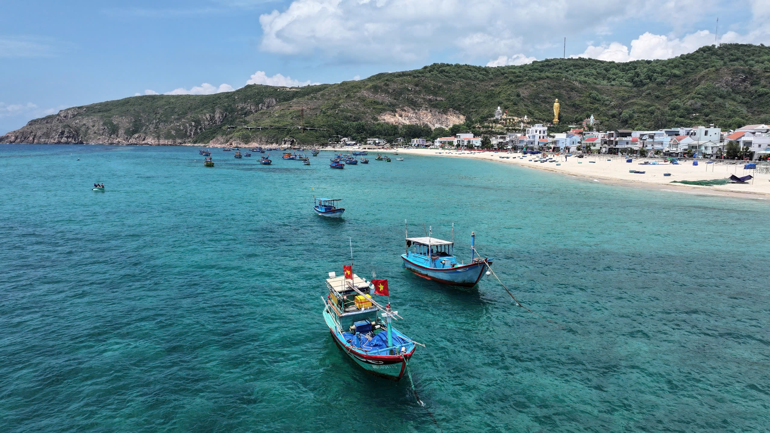 Bình Định phân luồng 3 tuyến thủy nội địa, siết chặt an toàn giao thông du lịch biển- Ảnh 1.
