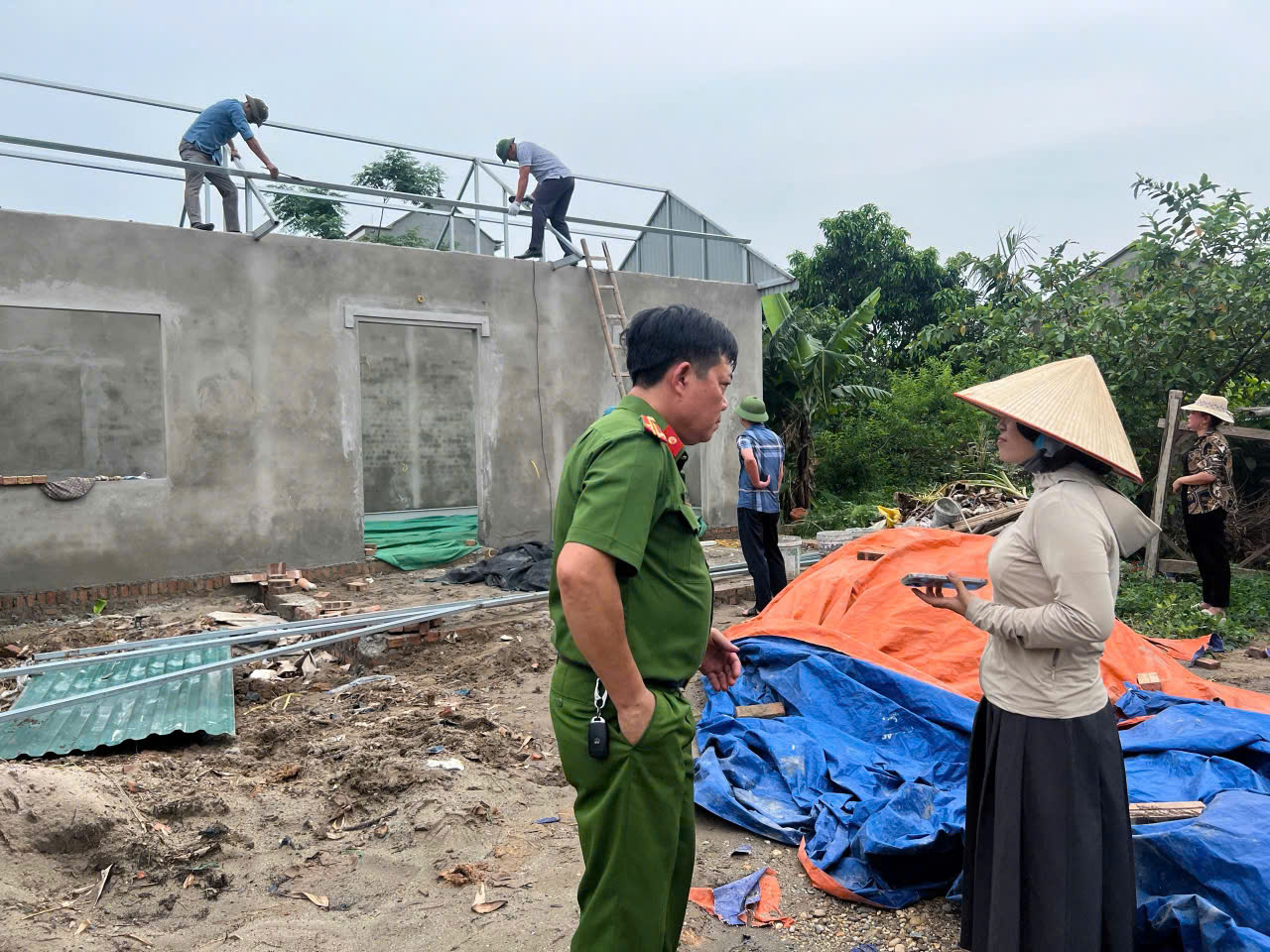 Thành phố Vĩnh Yên: Quyết liệt xử lý vi phạm đất đai tại xã Thanh Trù- Ảnh 2. Thành phố Vĩnh Yên: Quyết liệt xử lý vi phạm đất đai tại xã Thanh Trù- Ảnh 2.