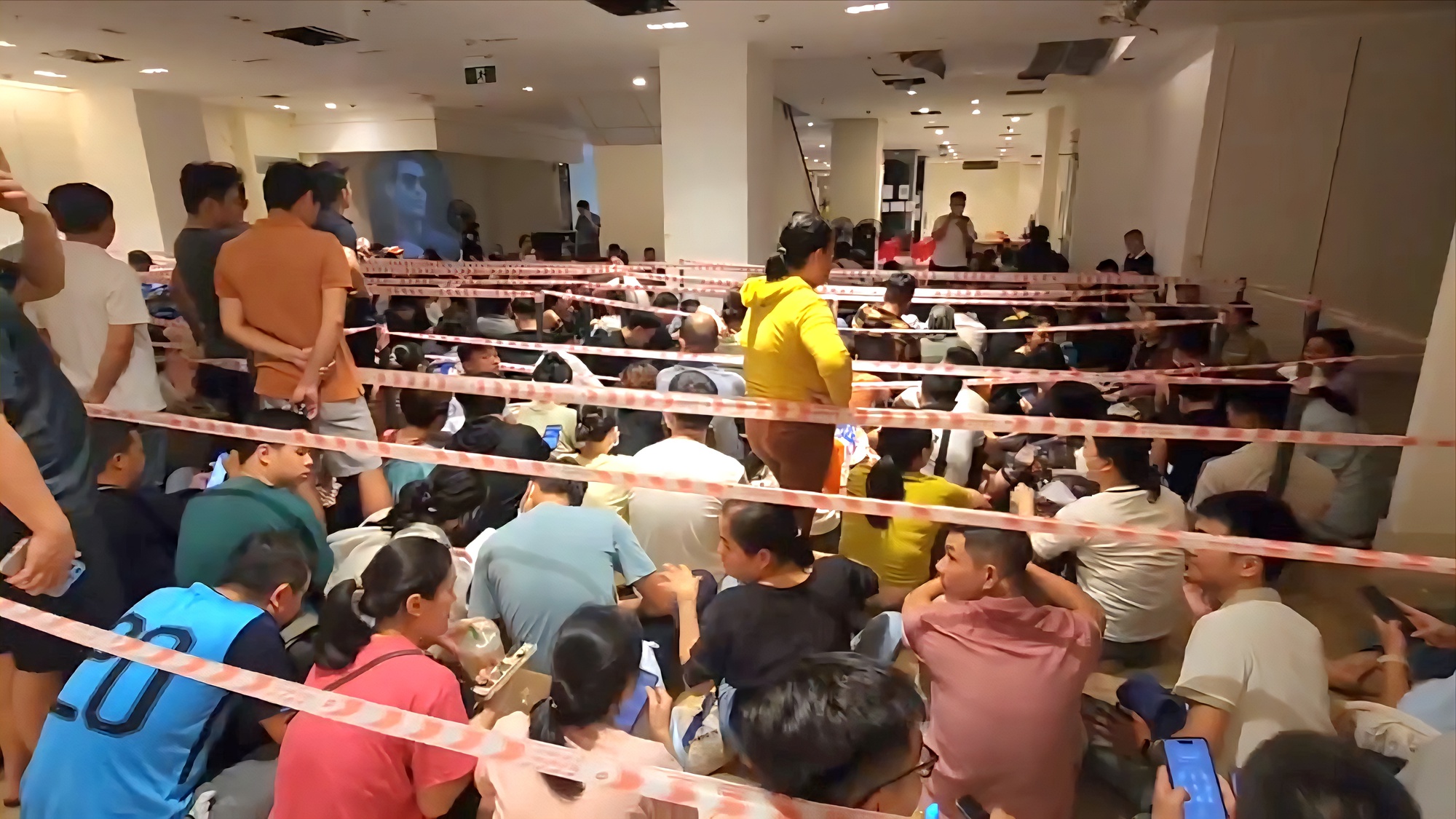 Hàng nghìn người chen chân mua nhà ở xã hội Đà Nẵng- Ảnh 3. Hàng nghìn người chen chân mua nhà ở xã hội Đà Nẵng- Ảnh 3.