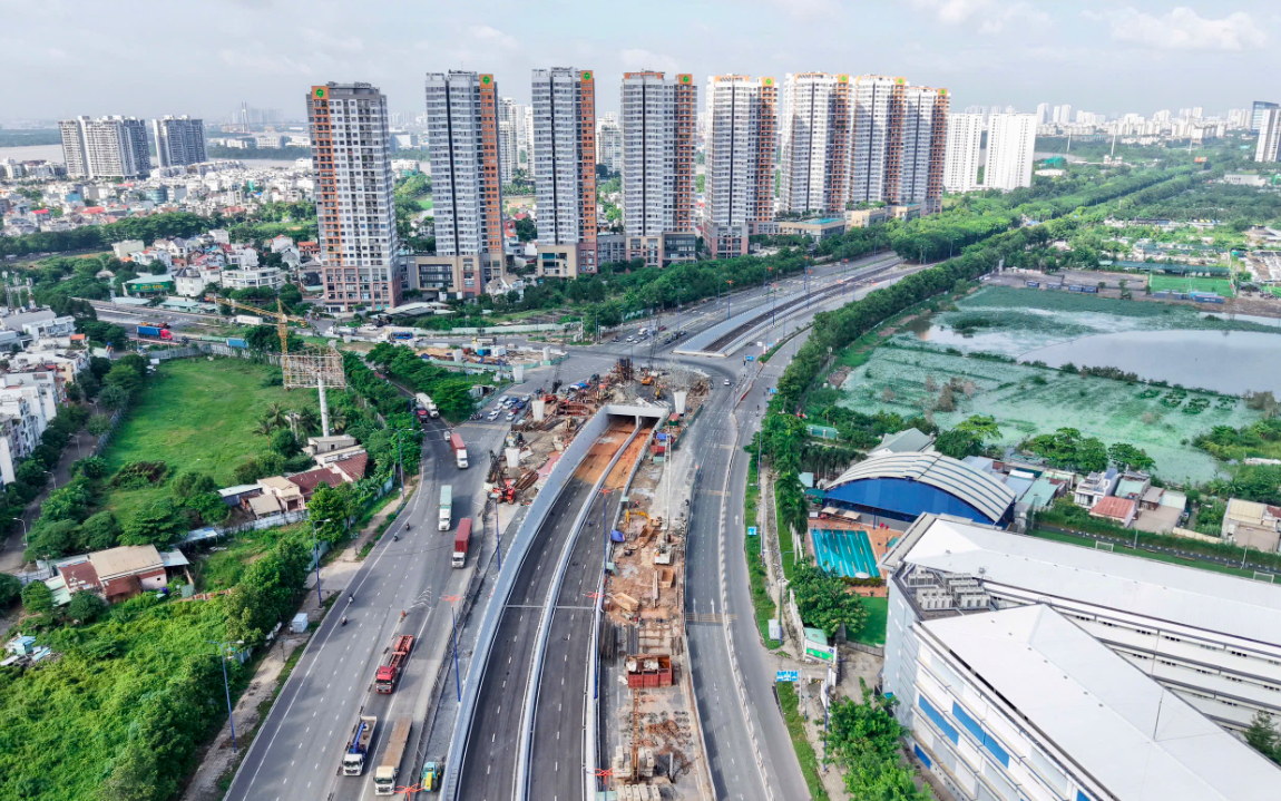 Cận cảnh hầm chui tại nút giao lớn nhất TP.HCM chính thức thông xe
