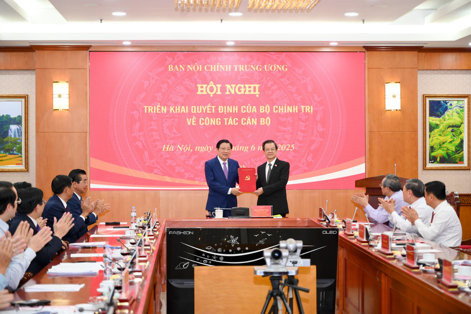 Bộ Chính trị, Thủ tướng bổ nhiệm nhân sự mới tại nhiều cơ quan quan trọng- Ảnh 3. Bộ Chính trị, Thủ tướng bổ nhiệm nhân sự mới tại nhiều cơ quan quan trọng- Ảnh 3.