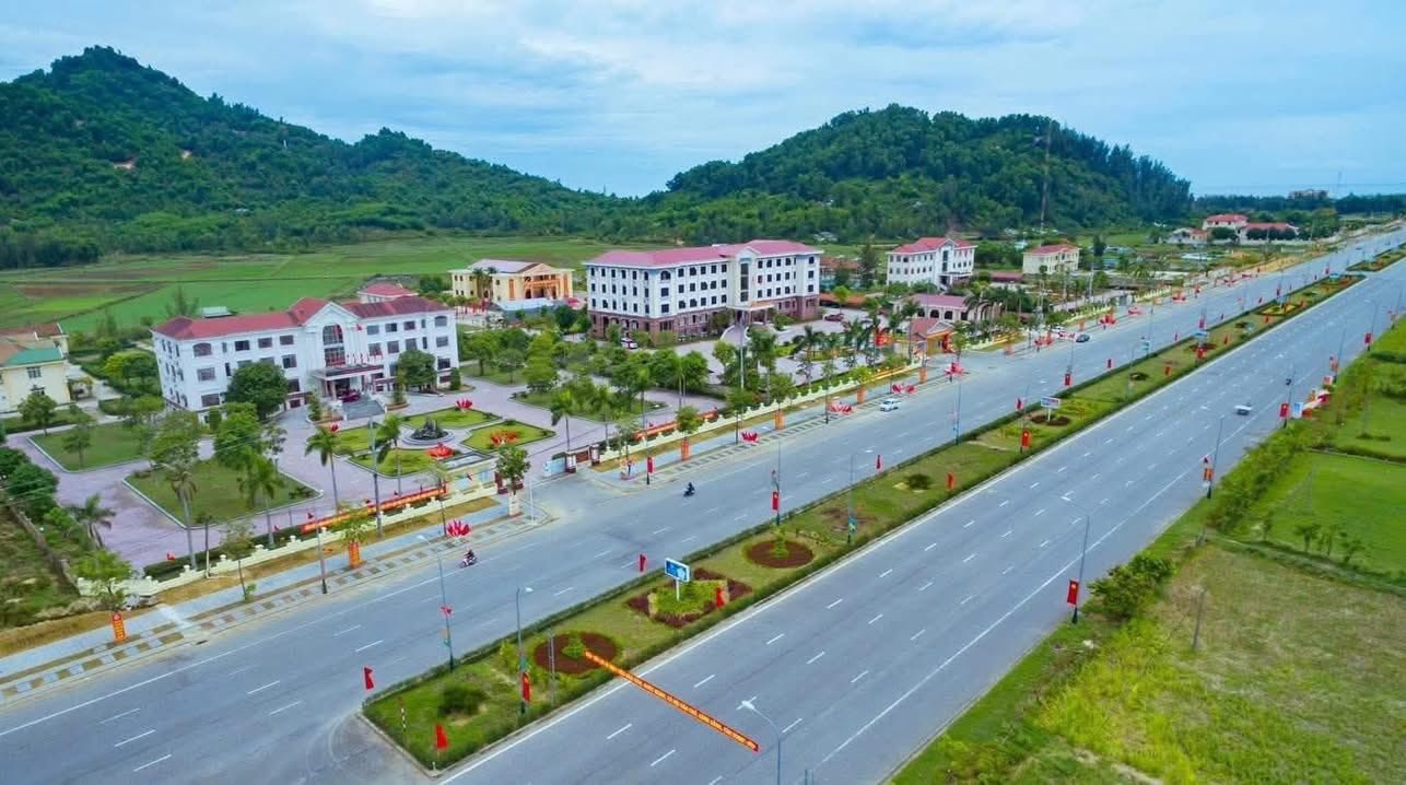 Hà Tĩnh: Trưng dụng 154 cơ sở đảm bảo chỗ làm việc cho các xã mới vận hành- Ảnh 1. Hà Tĩnh: Trưng dụng 154 cơ sở đảm bảo chỗ làm việc cho các xã mới vận hành- Ảnh 1.