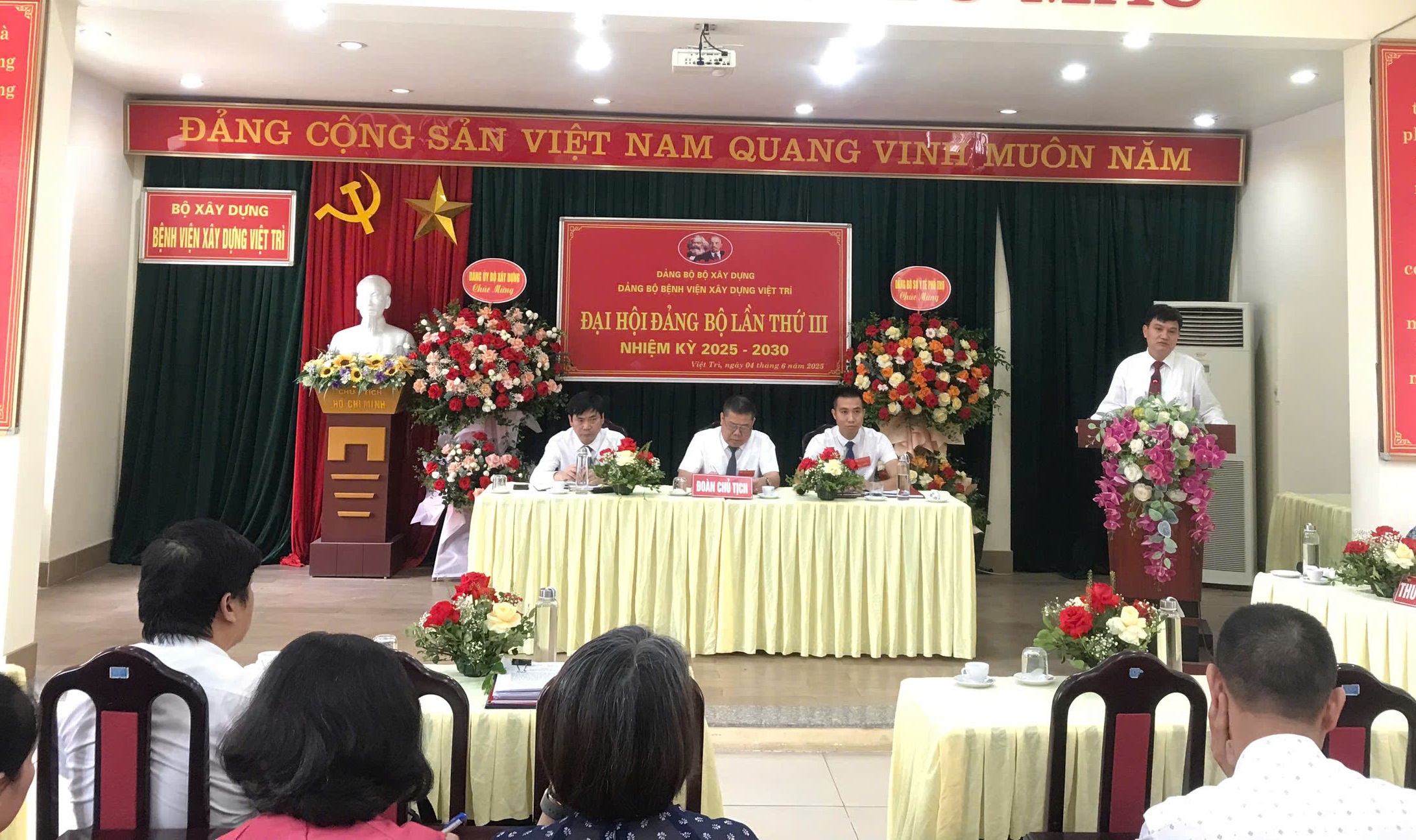 Bệnh viện Xây dựng Việt Trì: Phát huy thành tựu, vững bước giai đoạn mới- Ảnh 1. Bệnh viện Xây dựng Việt Trì: Phát huy thành tựu, vững bước giai đoạn mới- Ảnh 1.