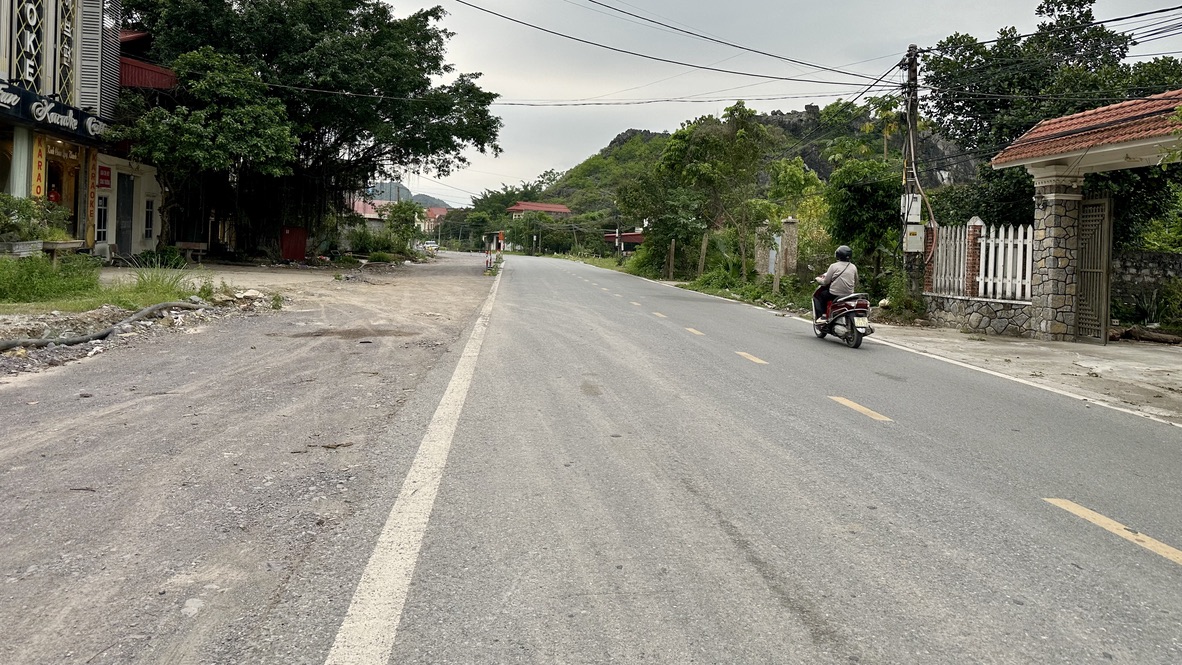Vì sao tuyến đường du lịch ở Ninh Bình được điều chỉnh tăng 300 tỷ đồng?- Ảnh 1. Vì sao tuyến đường du lịch ở Ninh Bình được điều chỉnh tăng 300 tỷ đồng?- Ảnh 1.