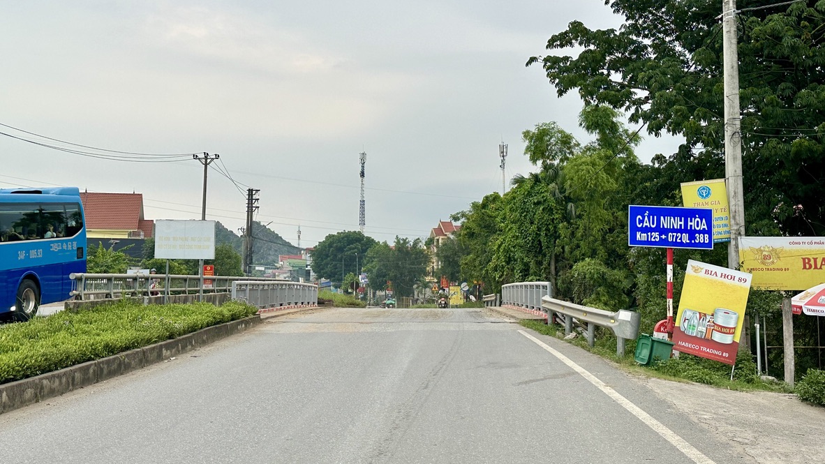 Vì sao tuyến đường du lịch ở Ninh Bình được điều chỉnh tăng 300 tỷ đồng?- Ảnh 2. Vì sao tuyến đường du lịch ở Ninh Bình được điều chỉnh tăng 300 tỷ đồng?- Ảnh 2.