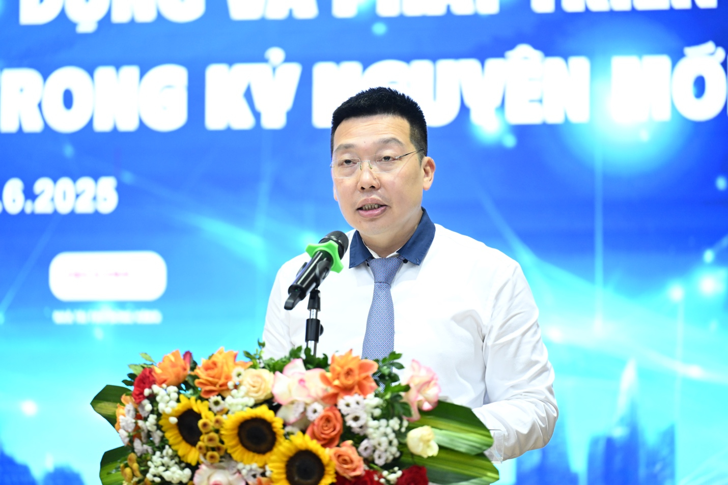 Báo chí đồng hành xây dựng văn hóa doanh nghiệp trong kỷ nguyên chuyển đổi số- Ảnh 2. Báo chí đồng hành xây dựng văn hóa doanh nghiệp trong kỷ nguyên chuyển đổi số- Ảnh 2.