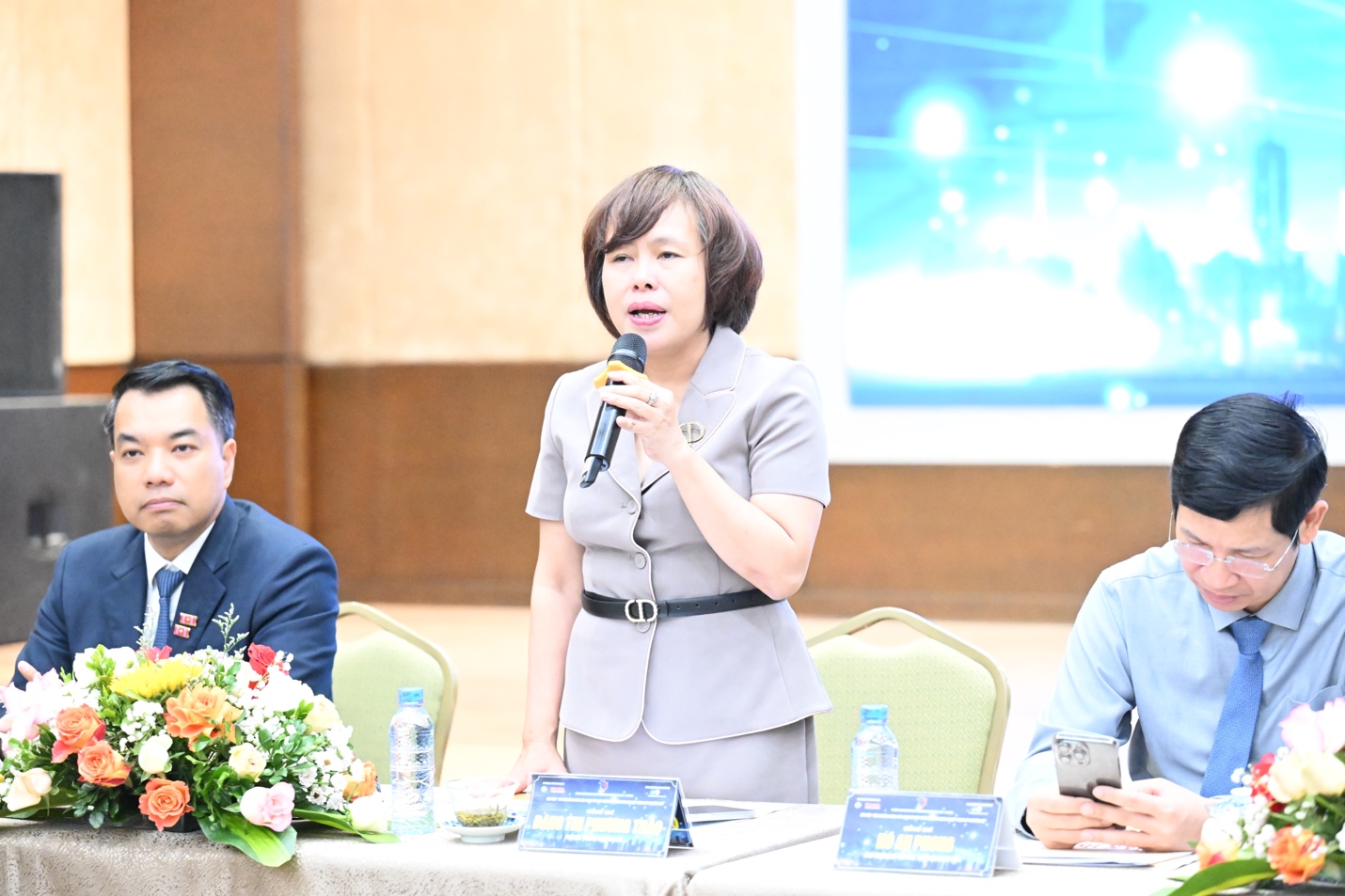 Báo chí đồng hành xây dựng văn hóa doanh nghiệp trong kỷ nguyên chuyển đổi số- Ảnh 3. Báo chí đồng hành xây dựng văn hóa doanh nghiệp trong kỷ nguyên chuyển đổi số- Ảnh 3.