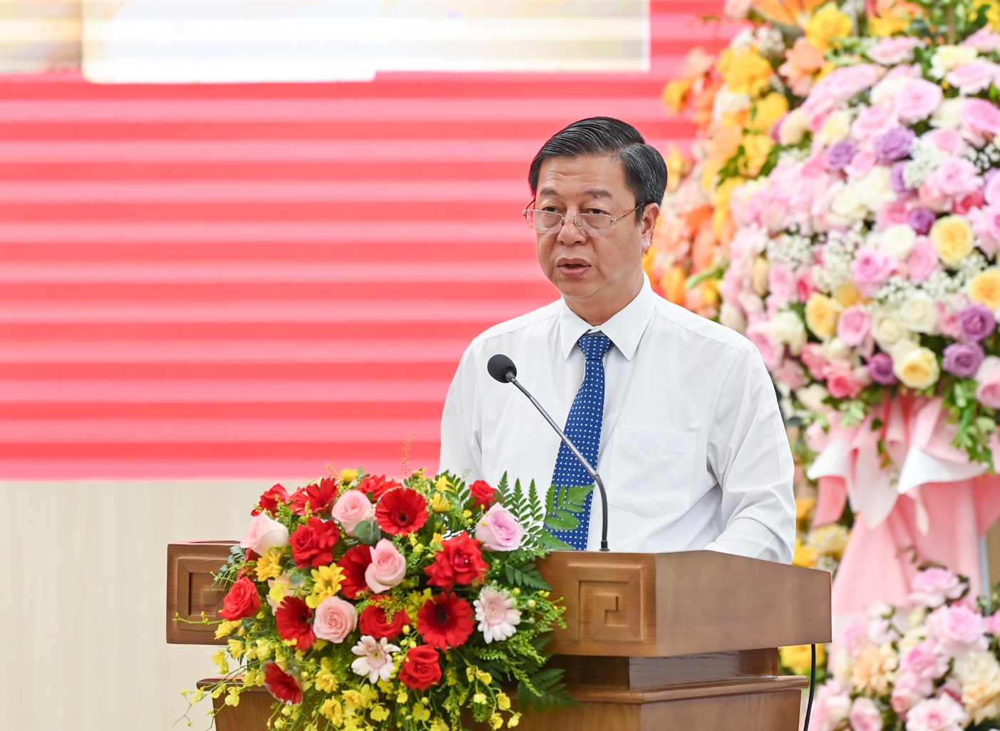 Ra mắt sách "Tinh hoa cách mạng Việt Nam" của nhà báo Hà Đăng- Ảnh 3.